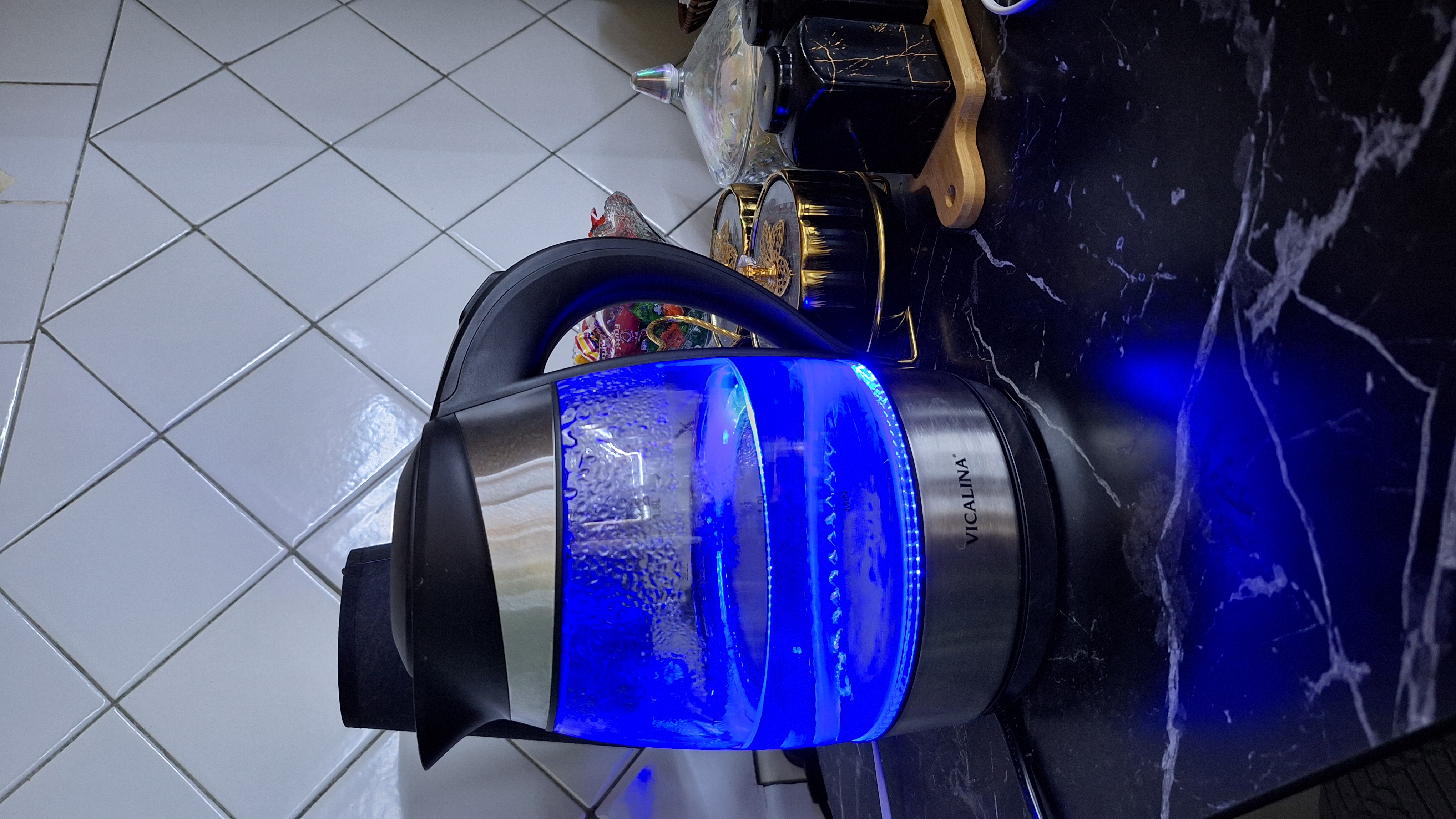 Vicalina elektr choynagi - shisha va metalldan yasalgan, yoritishli, 2 litrlik