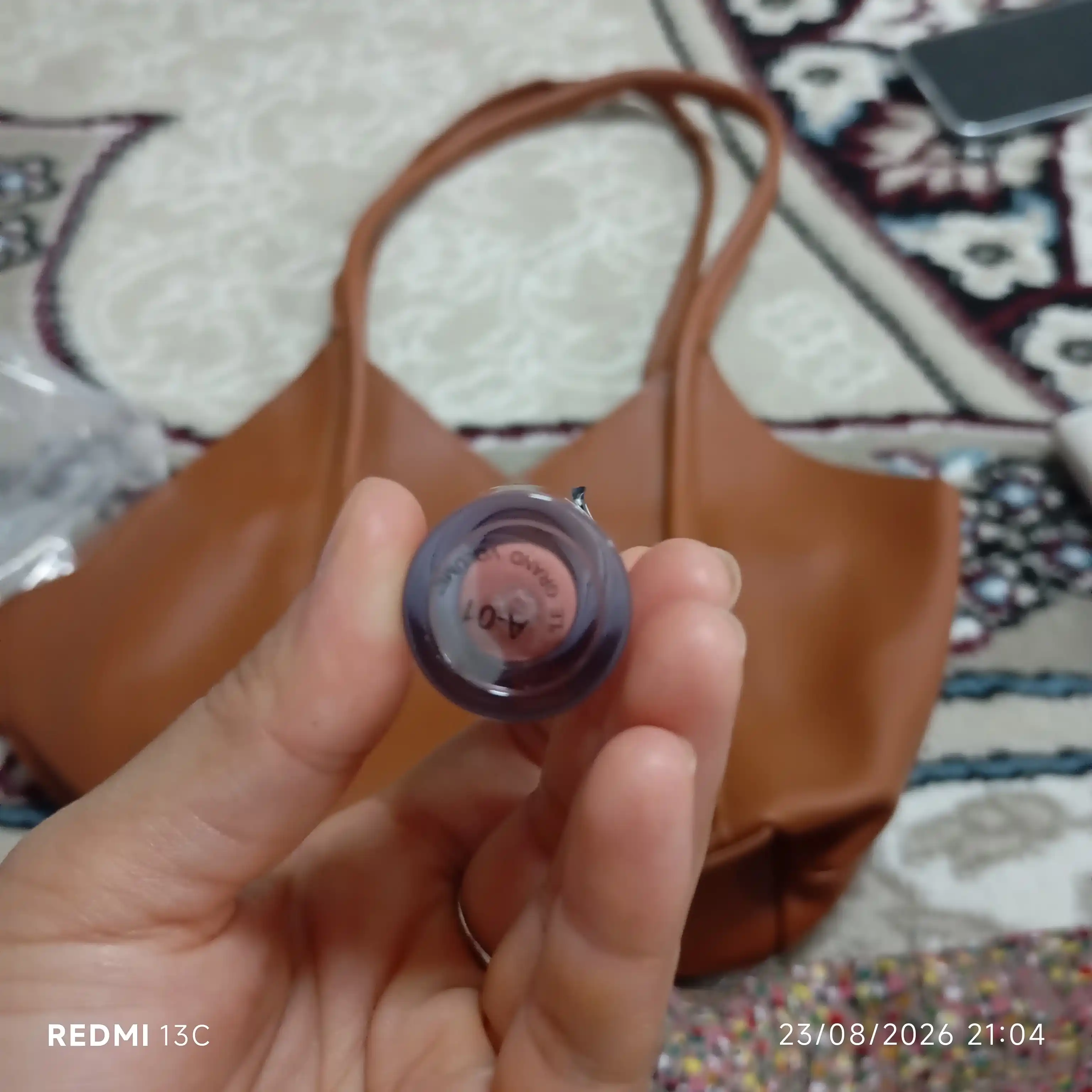 Labga blesk volume effekt bilan, yorqin nude blesklar