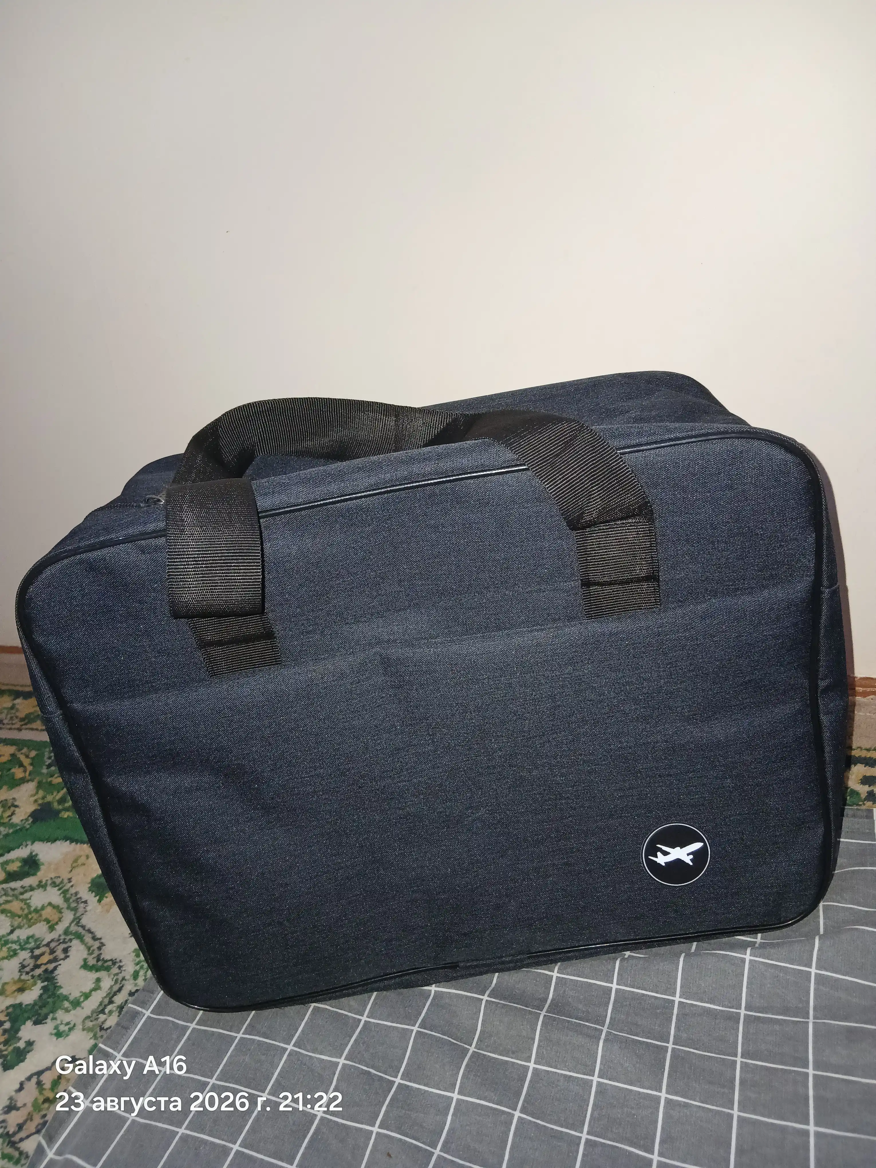 Sayohat uchun qo'l yuki sumkasi