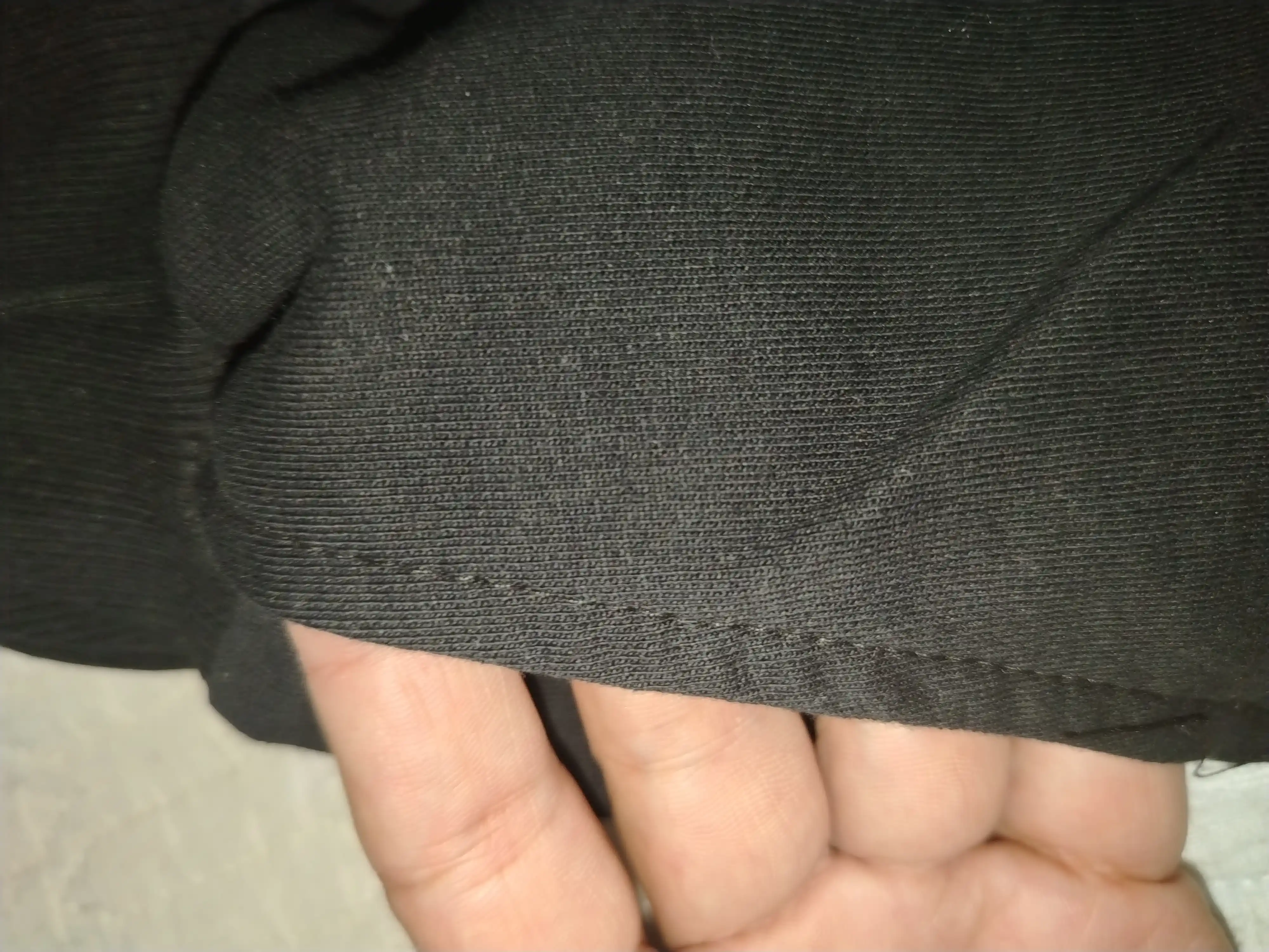 Qiz va o'g'il bolalar uchun Oq futbolka va qora triko, jismoniy tarbiya uchun