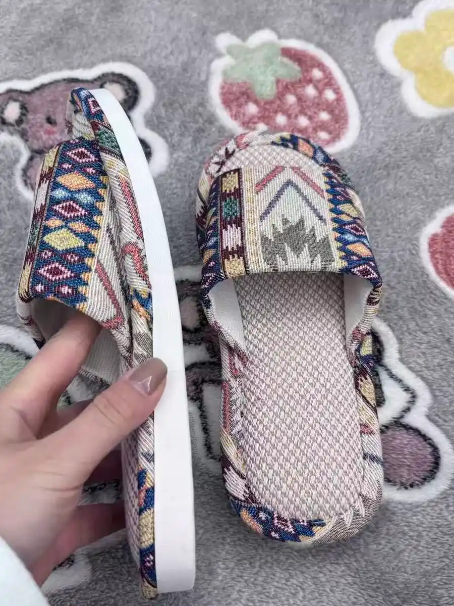 Erkaklar va ayollar uchun uy shippaklari, ochiq oyoqli uy shippaklari