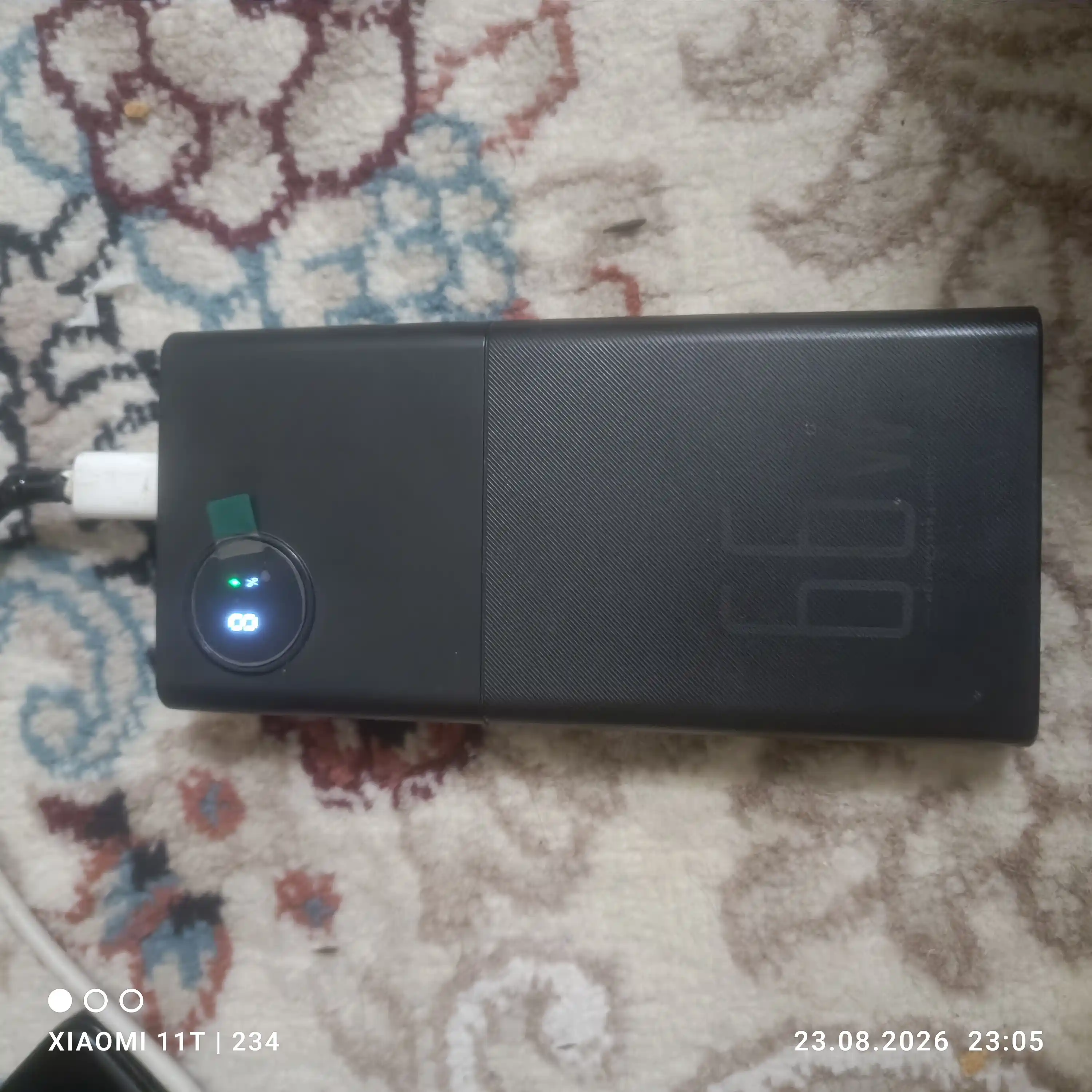 4 tasi 1-da kabelli quvvatlash banki, 10 000, 20 000 mA/soat, 66 Vt / 22,5 Vt