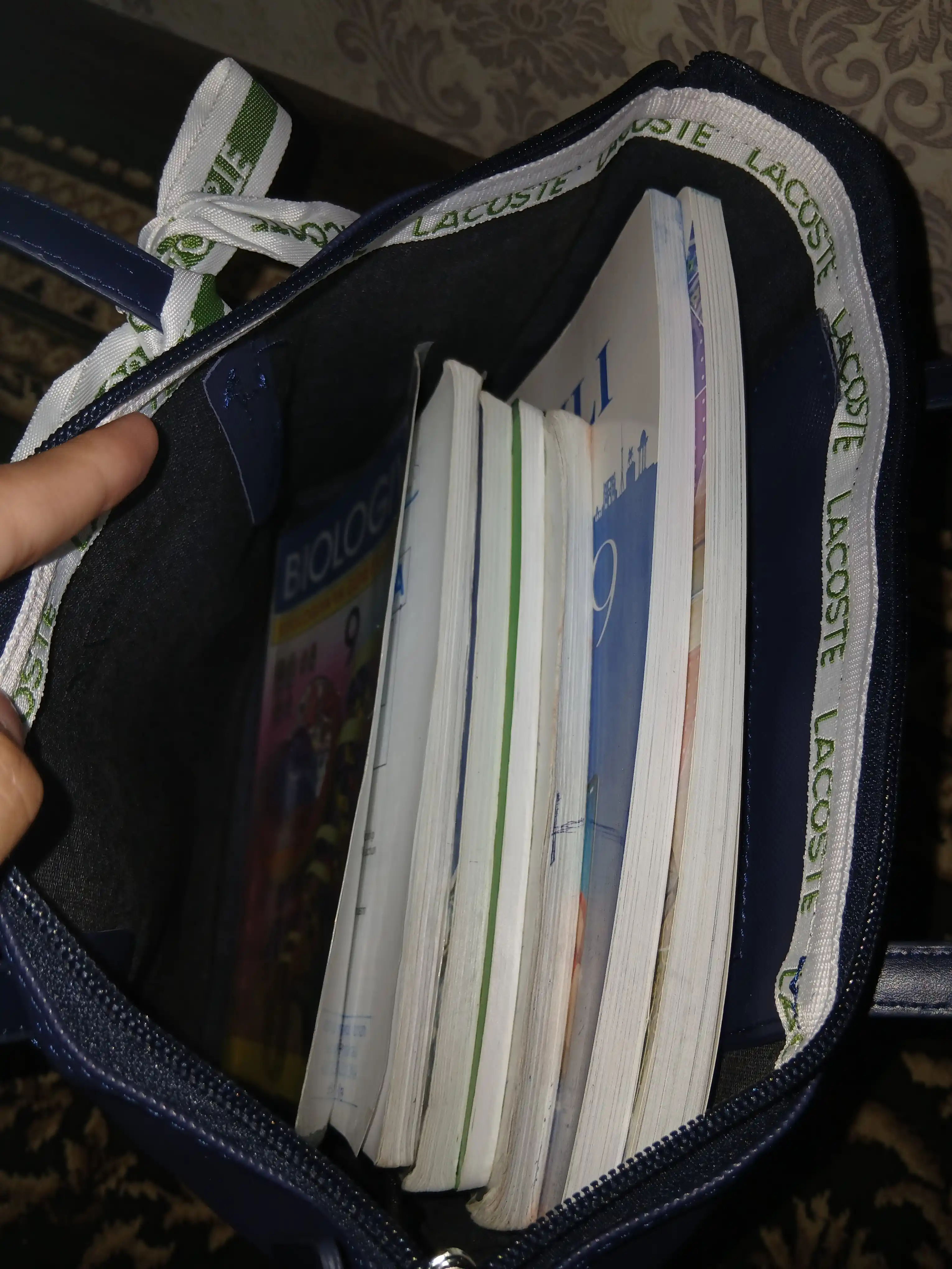 Lacoste uslubidagi ayollar sumkasi