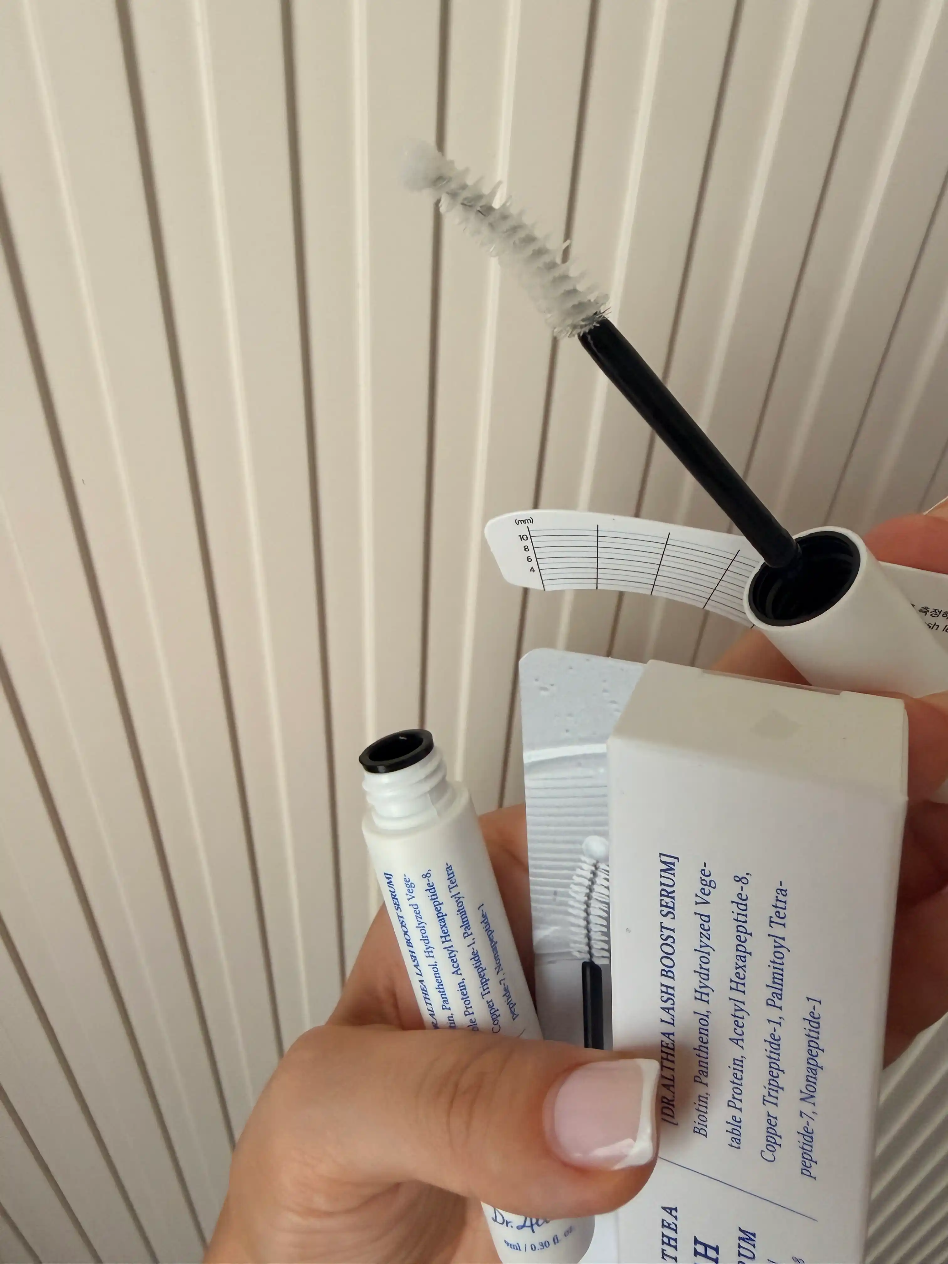 Сыворотка для роста и укрепления ресниц Dr. Althea с пептидами Lash Boost Serum, 9 мл