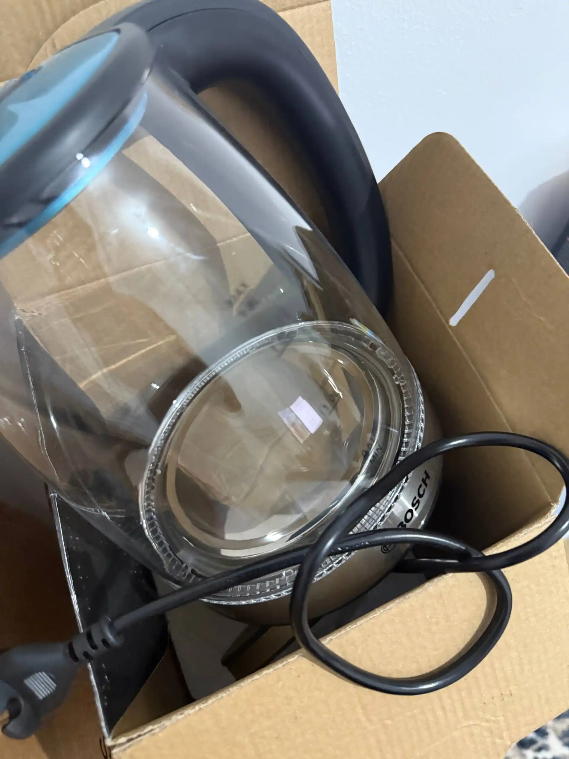 Elektr choynak, 1.8 l 1500-2000 Vt, LED yoritgich va mustahkam konstruksiya