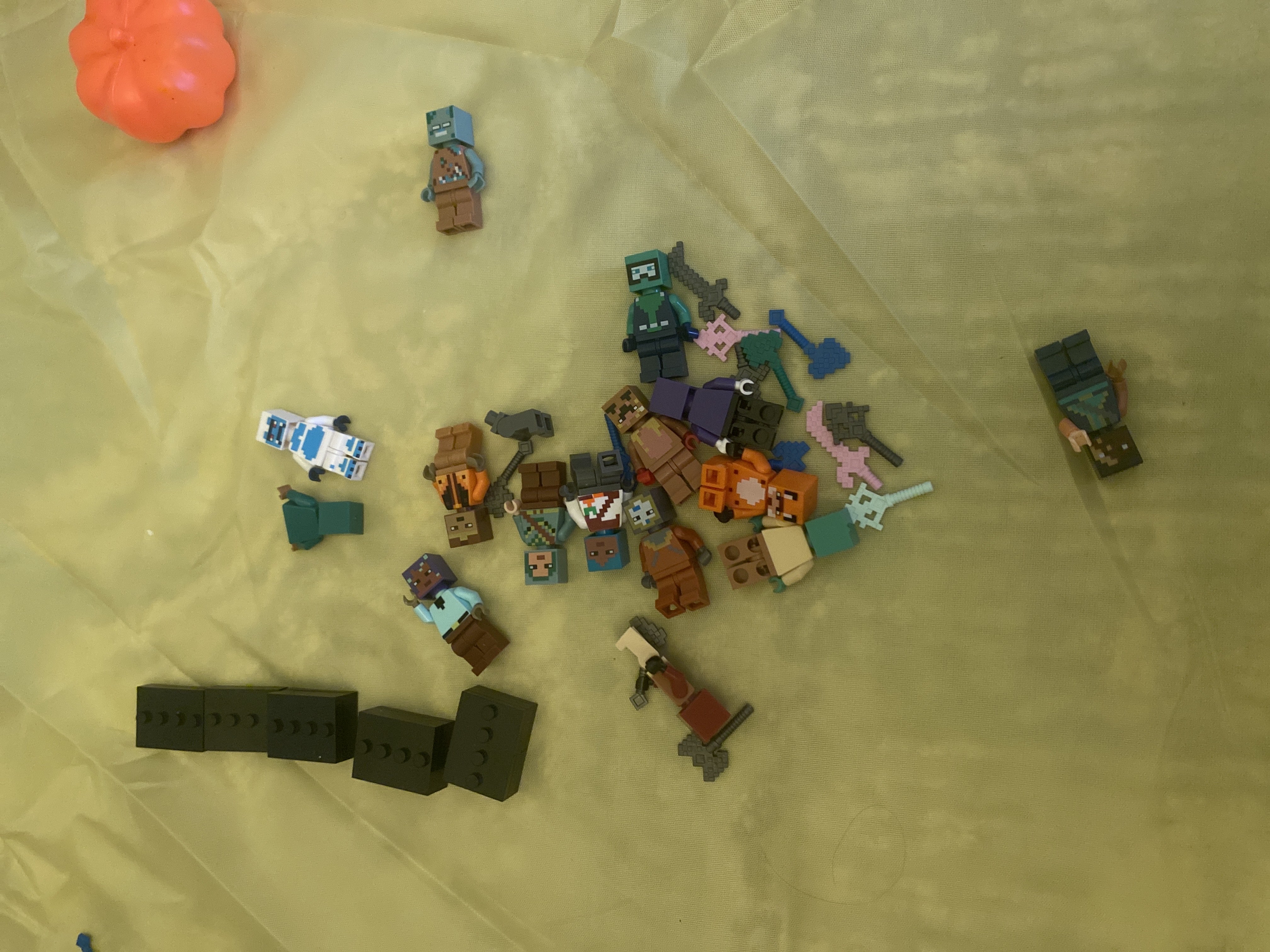 Minecraft figuralar to'plami 16 dona Maynkraft o'yinchoq lego mos aksesuar nabor
