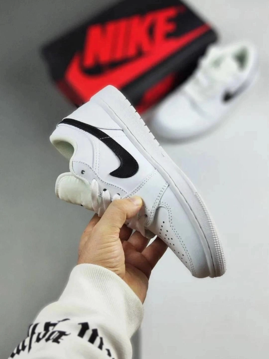 NIKE SB DUNK LOW va AIR JORDAN krossovkalari, sport, uniseks, 36 - 45, yoz va kuz uchun