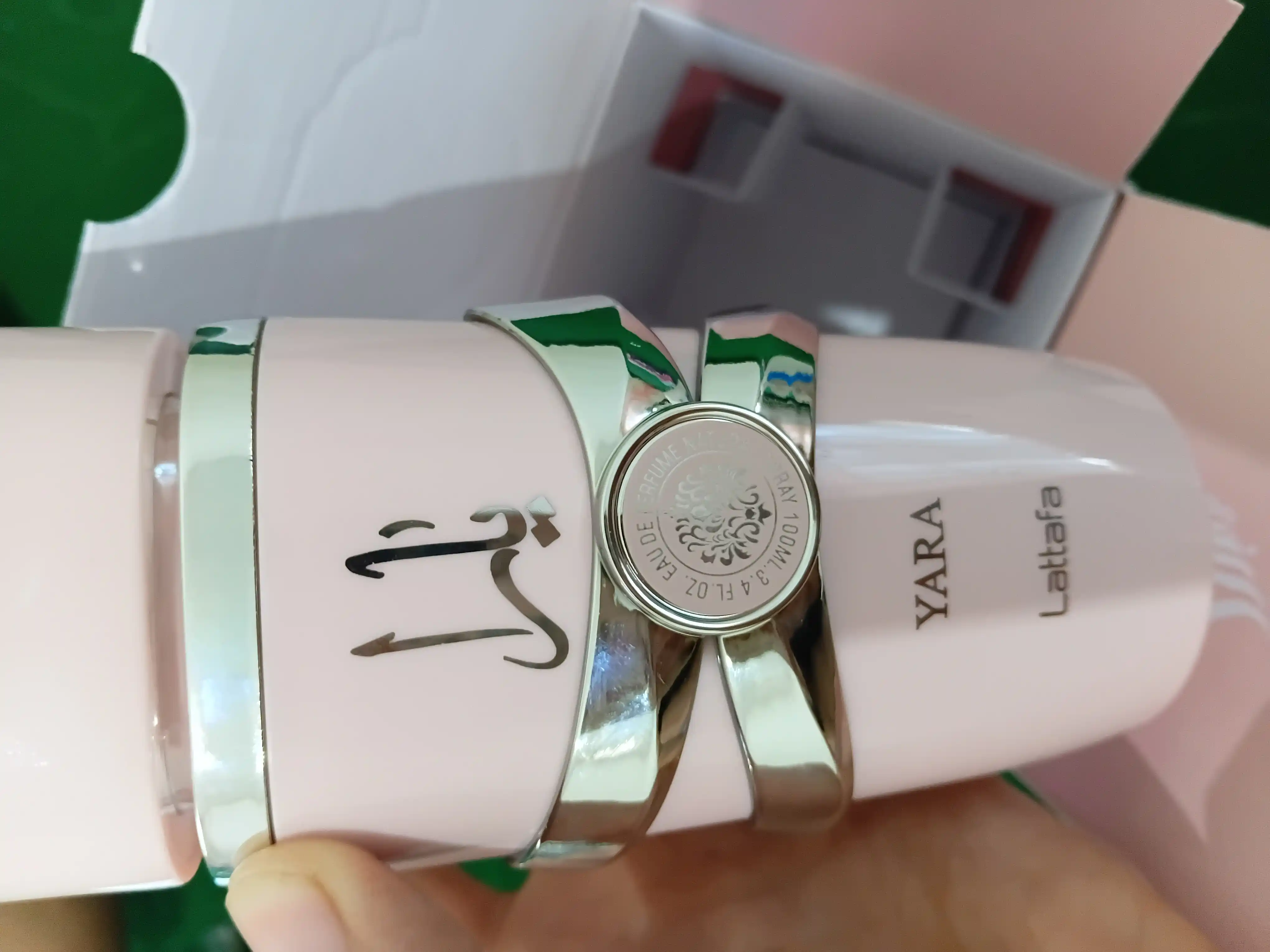 Ayollar uchun Lattafa YARA parfyumerlangan suvi, 100 ml
