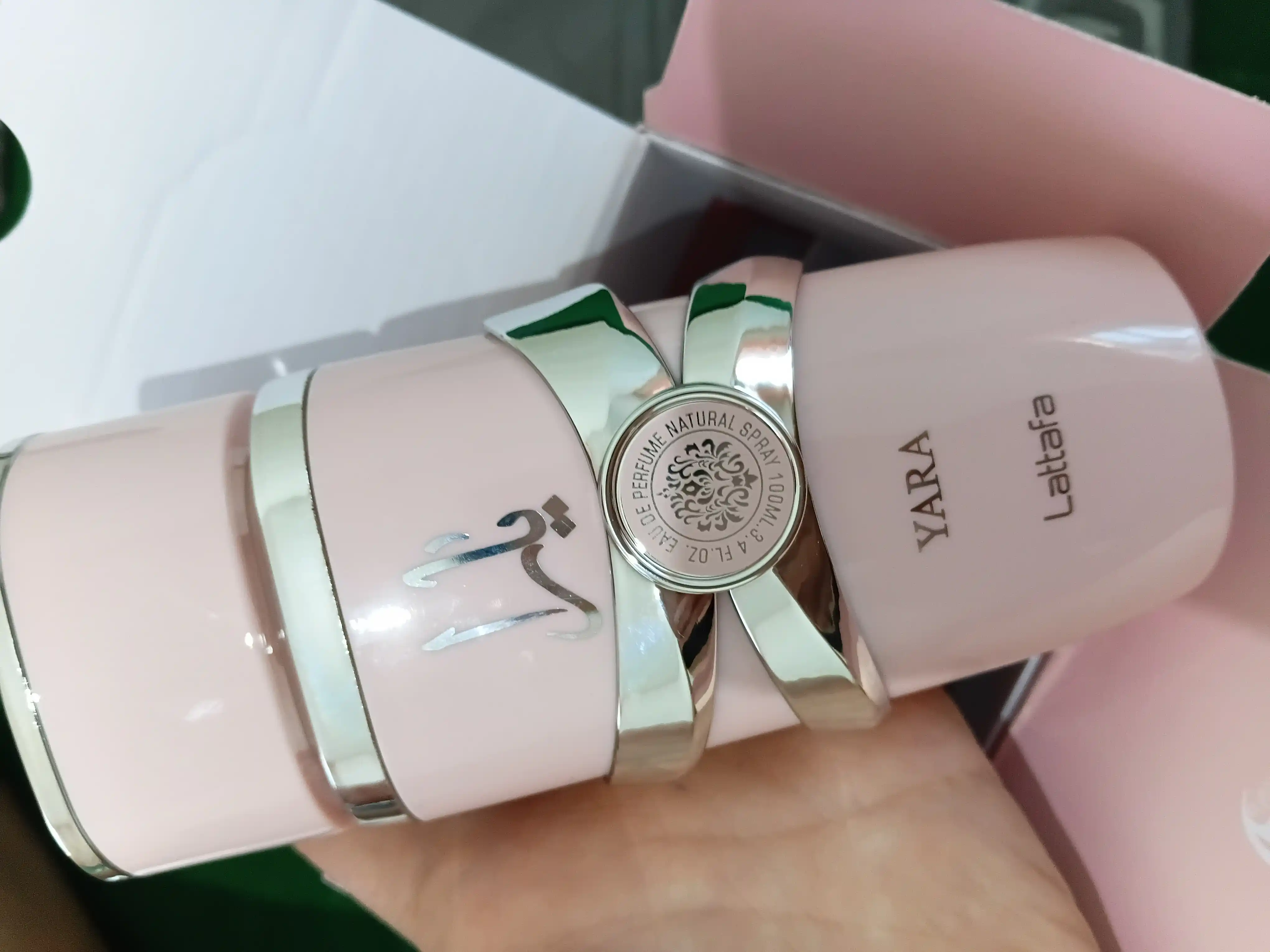 Ayollar uchun Lattafa YARA parfyumerlangan suvi, 100 ml