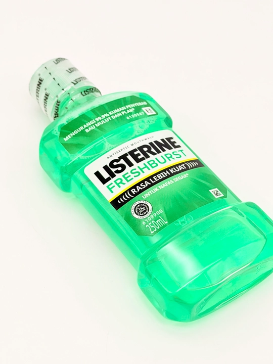 Ополаскиватель для рта Listerine, устраняет неприятный запах изо рта, 250 мл