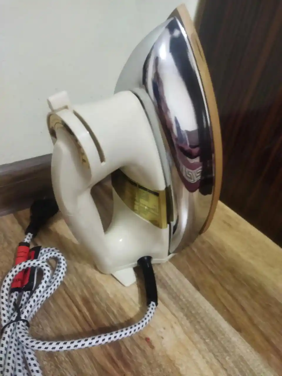Dazmol, NIKAI elektr dazmoli, 1200 Vt, mustahkam, zanglamaydigan po‘latdan yasalgan