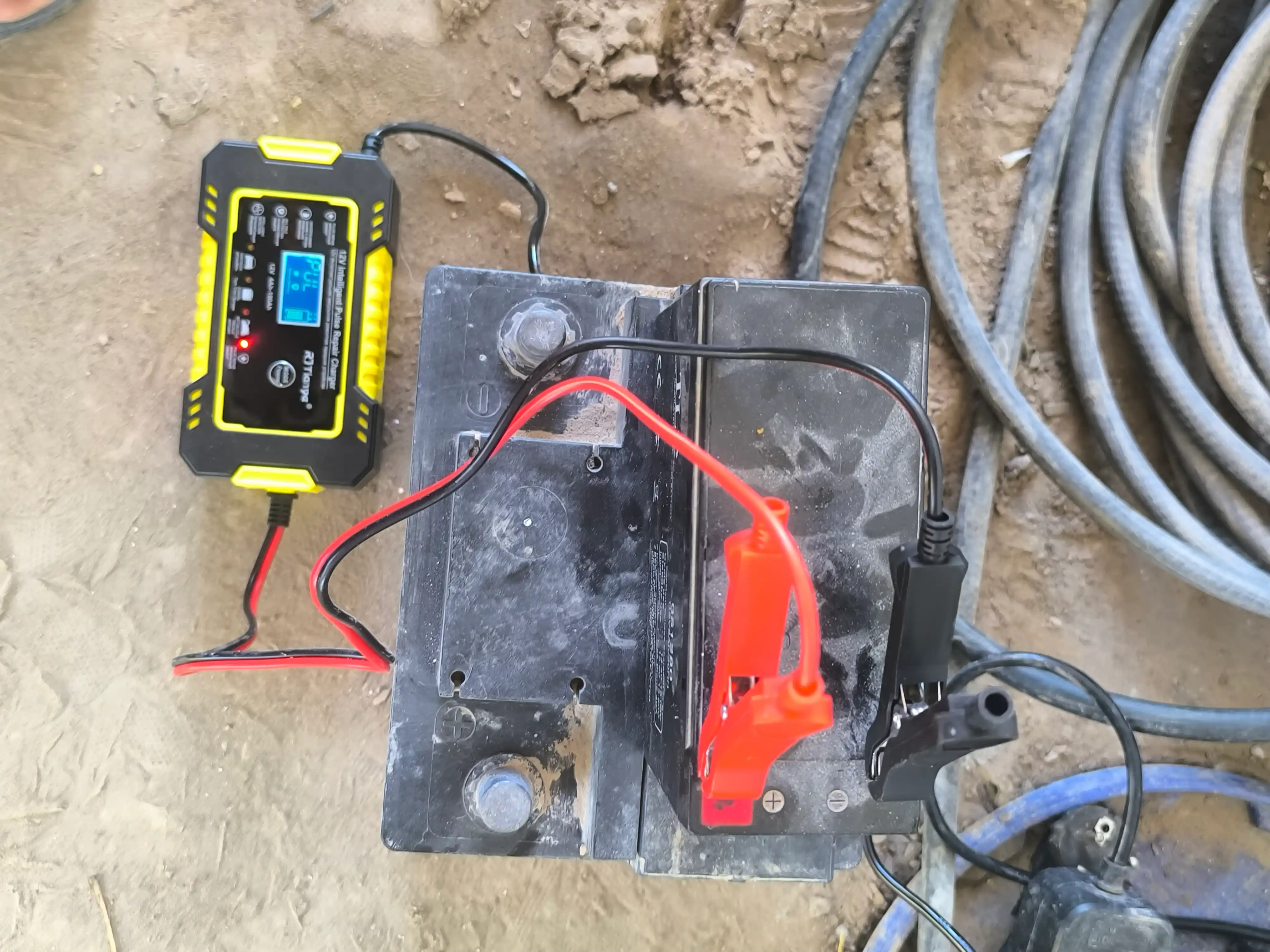 12V akkumulyatorlar uchun avtomatik zaryadlovchi qurilma, 12V AKB