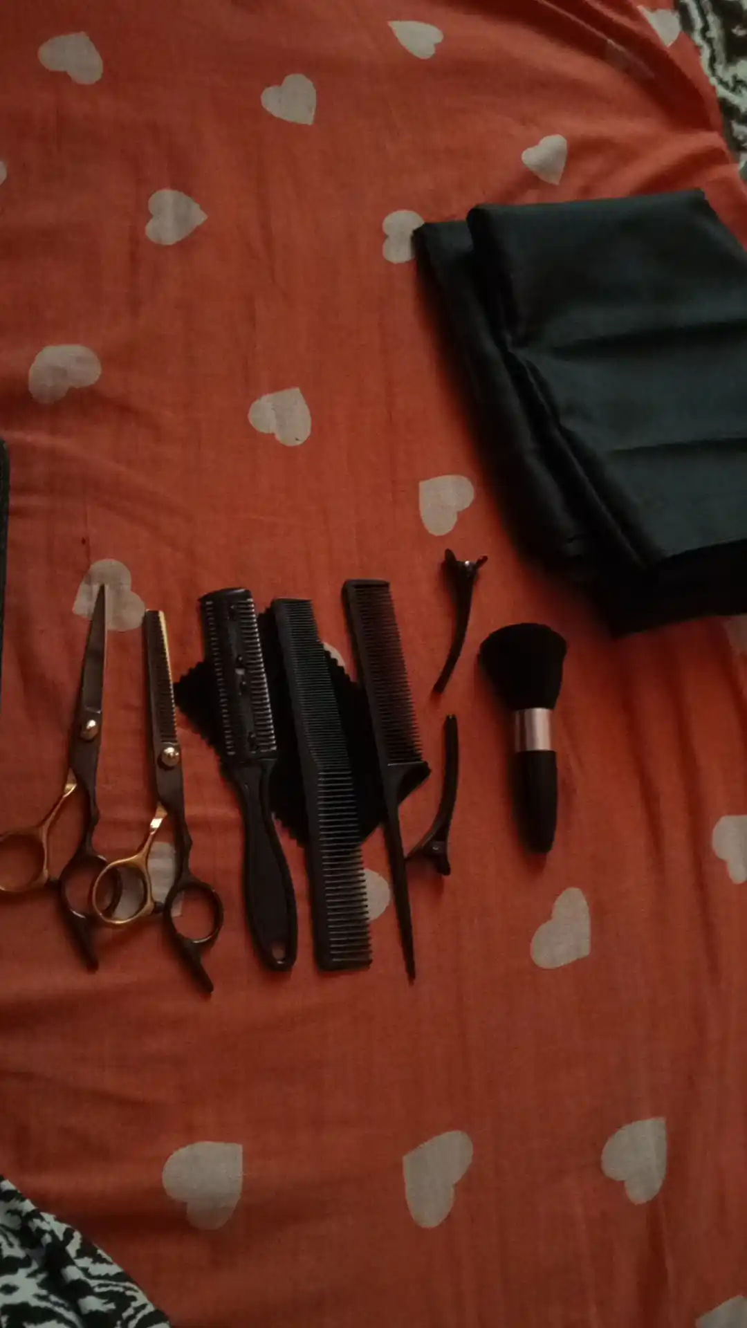 Sochlarni kesish, tekislash va ingichkalash uchun professional sartaroshlik qaychisi，11-1