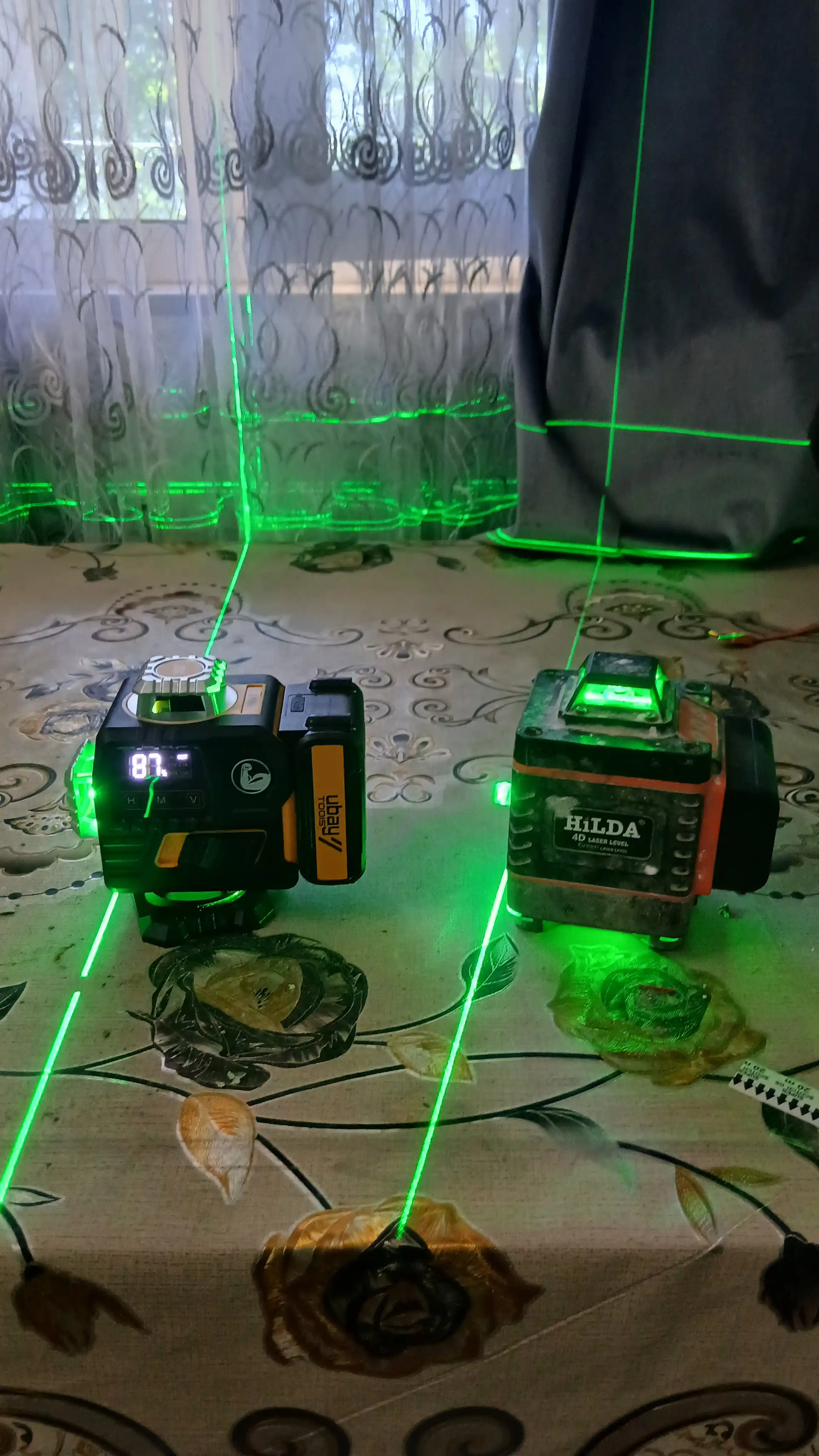 UBAY 4D 16 chiziqli lazerli nivelir,lazer shtativ bilan,lazerniy uroven,lazer professional