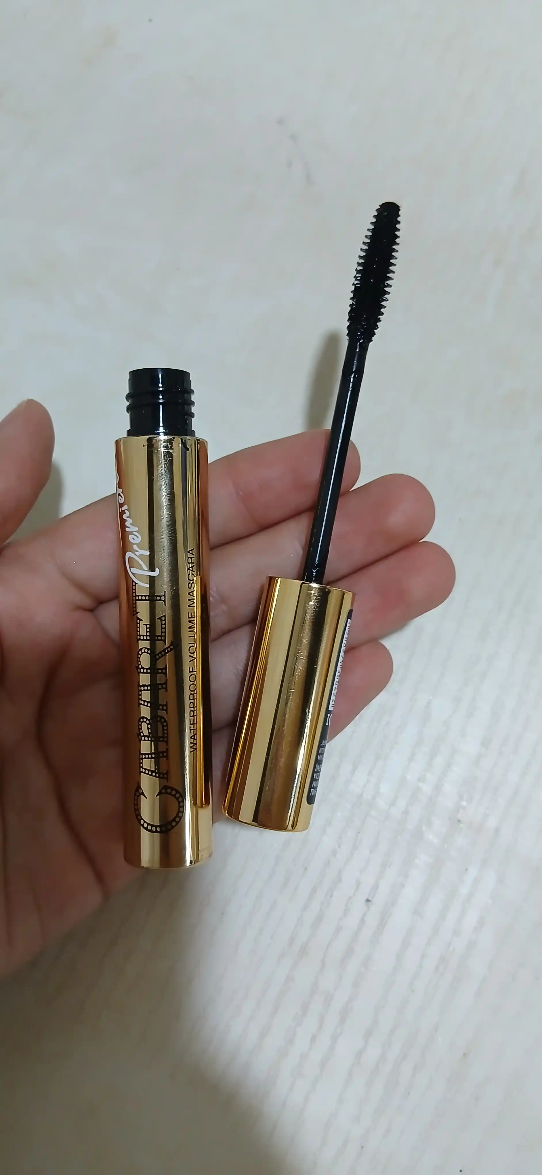 Cabaret Premiere Mascara ultra qora, suvga chidamli, uzoq saqlanuvchi tush va podvodka