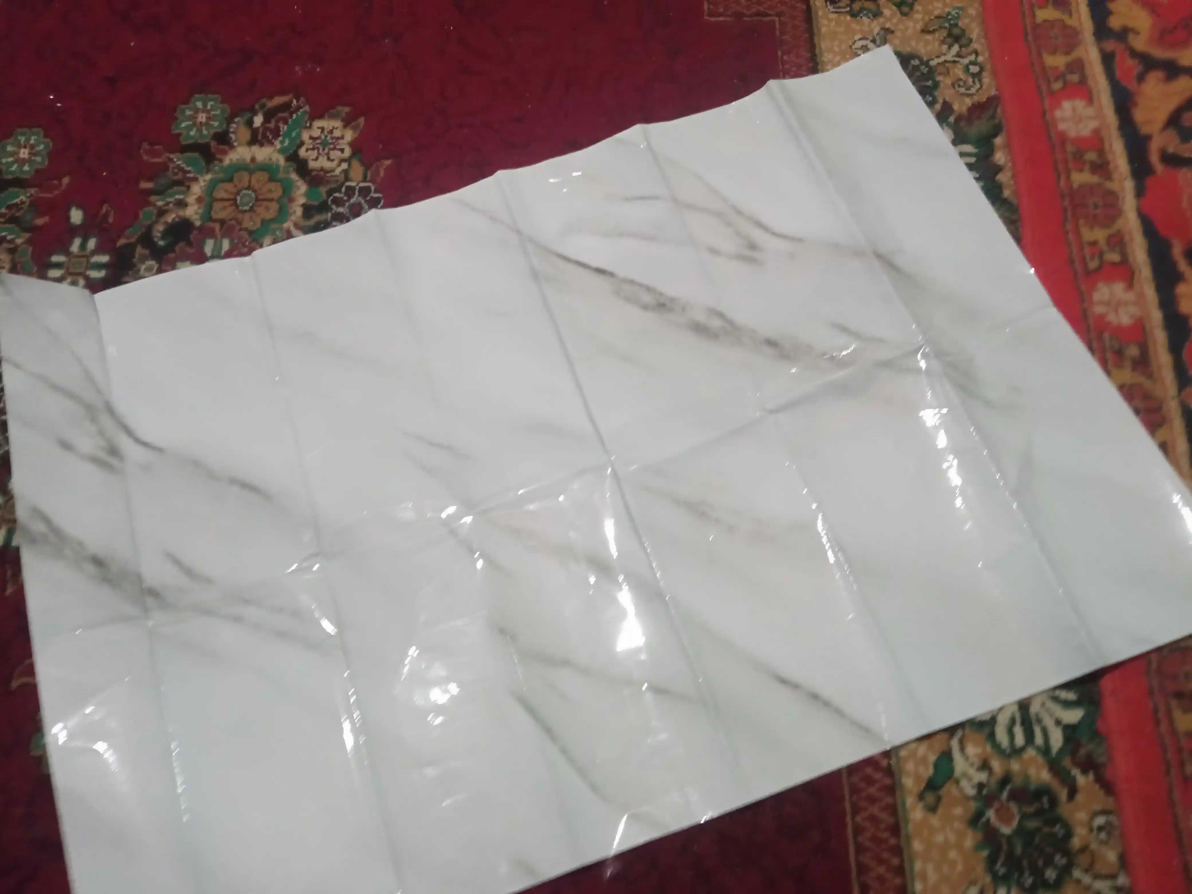 Mebel va devorlar uchun o‘zi yopishadigan plyonka, 90 sm x 60 m o‘lchamli plyonka