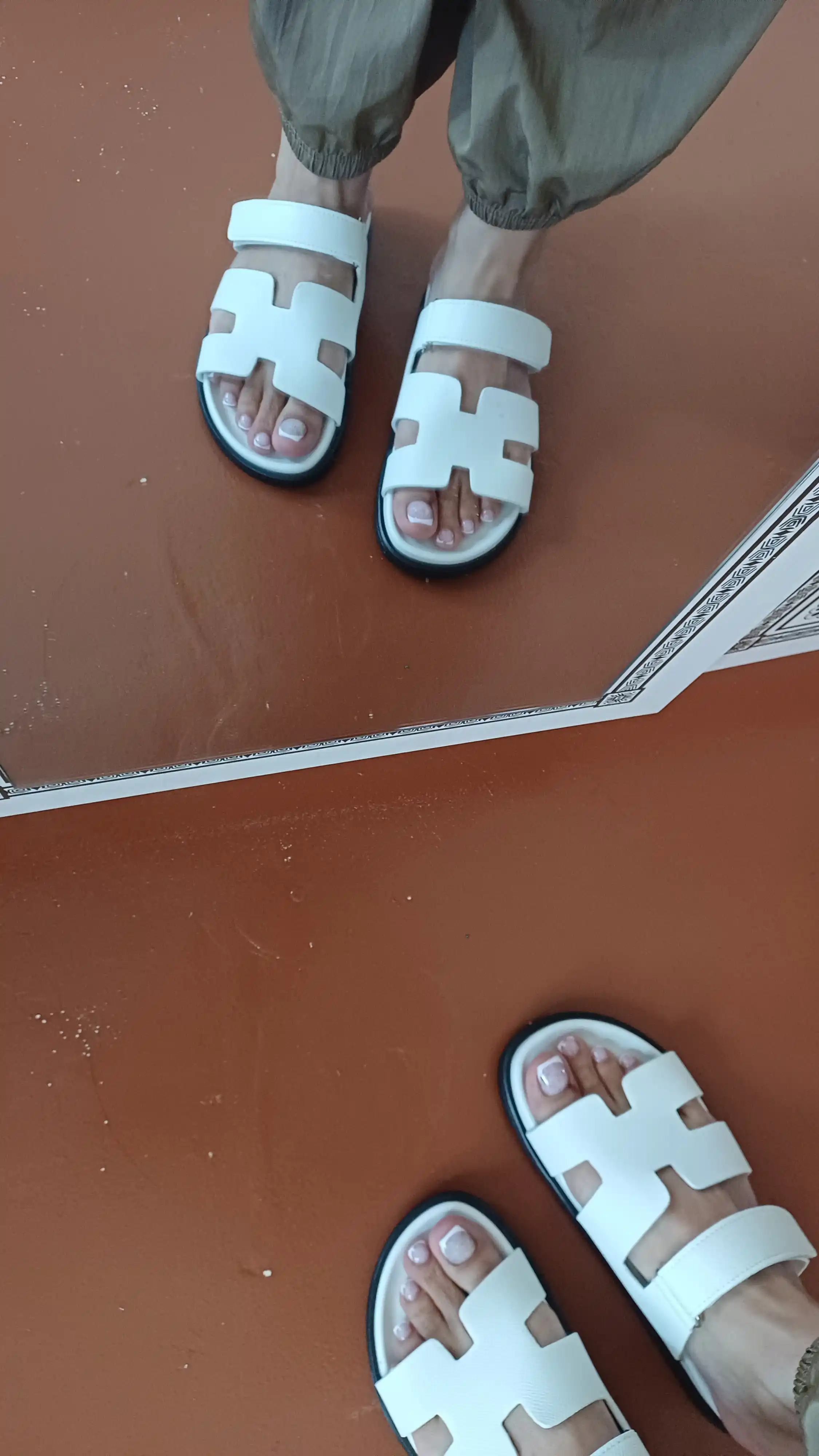 Ayollar yozgi tapochkalari, charm shlyopansilar, qulay va zamonaviy plyaj poyabzali 36-40