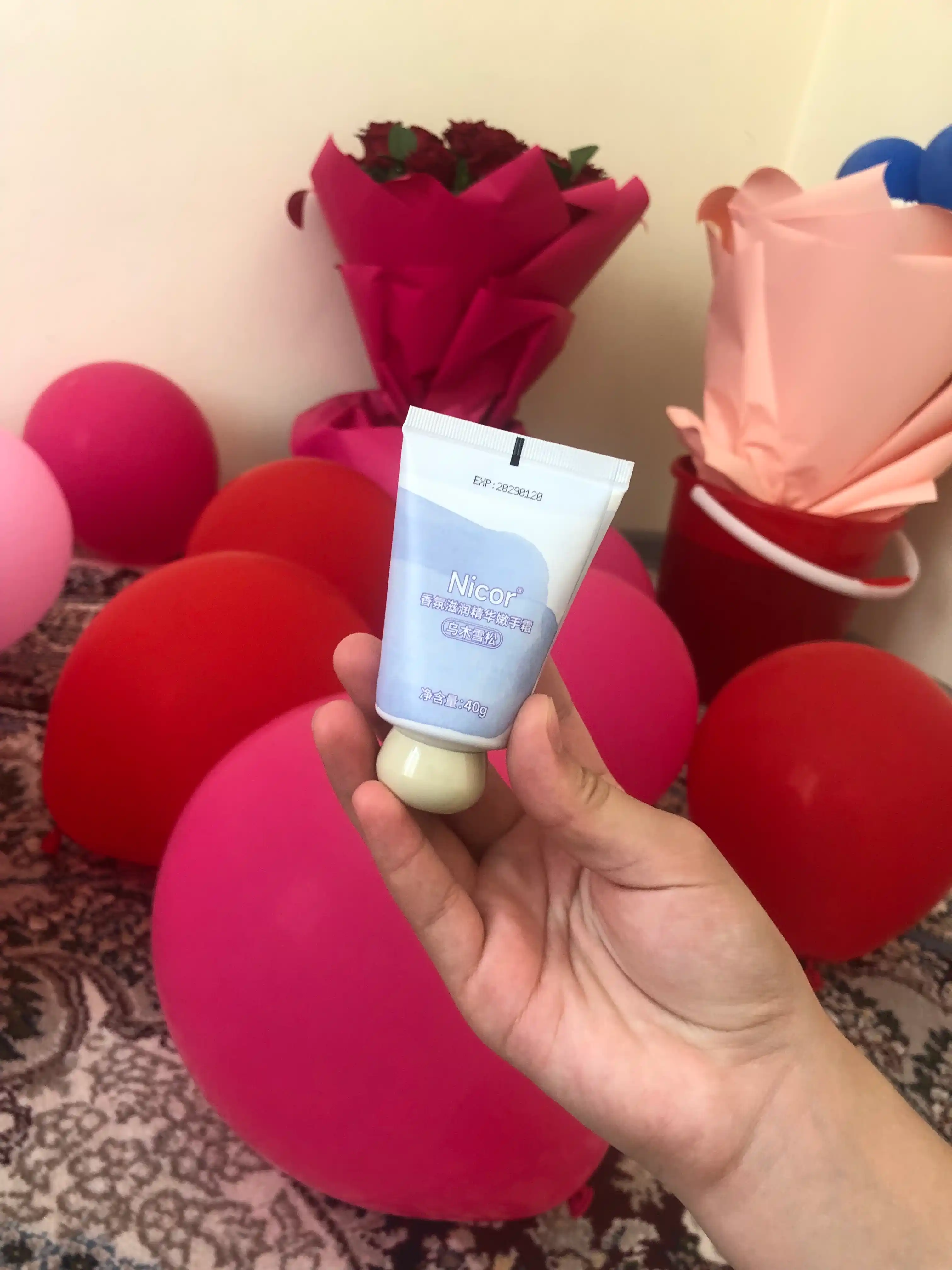 Namlovchi va oziqlantiruvchi qo'l kremi, 40 g, antifrizli, meva aromati