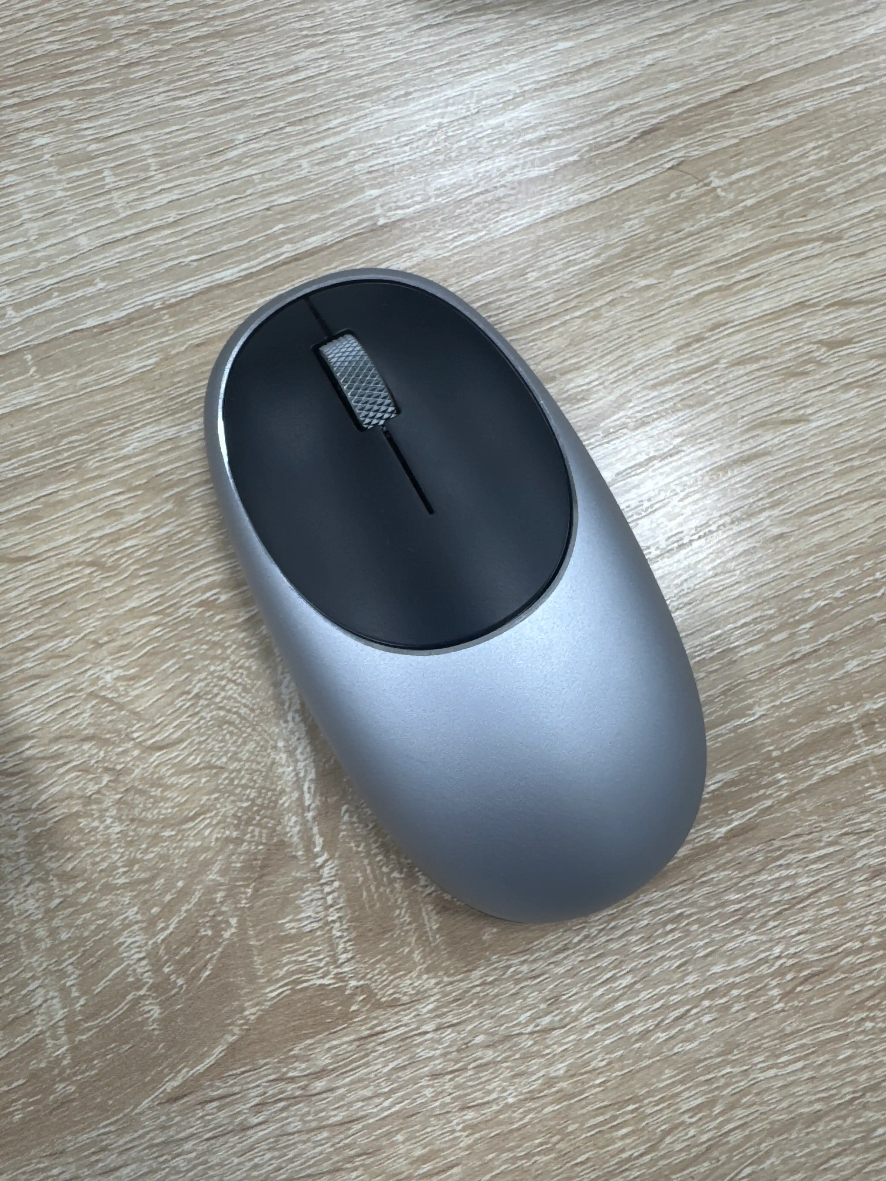 Simsiz sichqoncha Satechi M1 Bluetooth, qayta zaryadlanuvchi sichqoncha