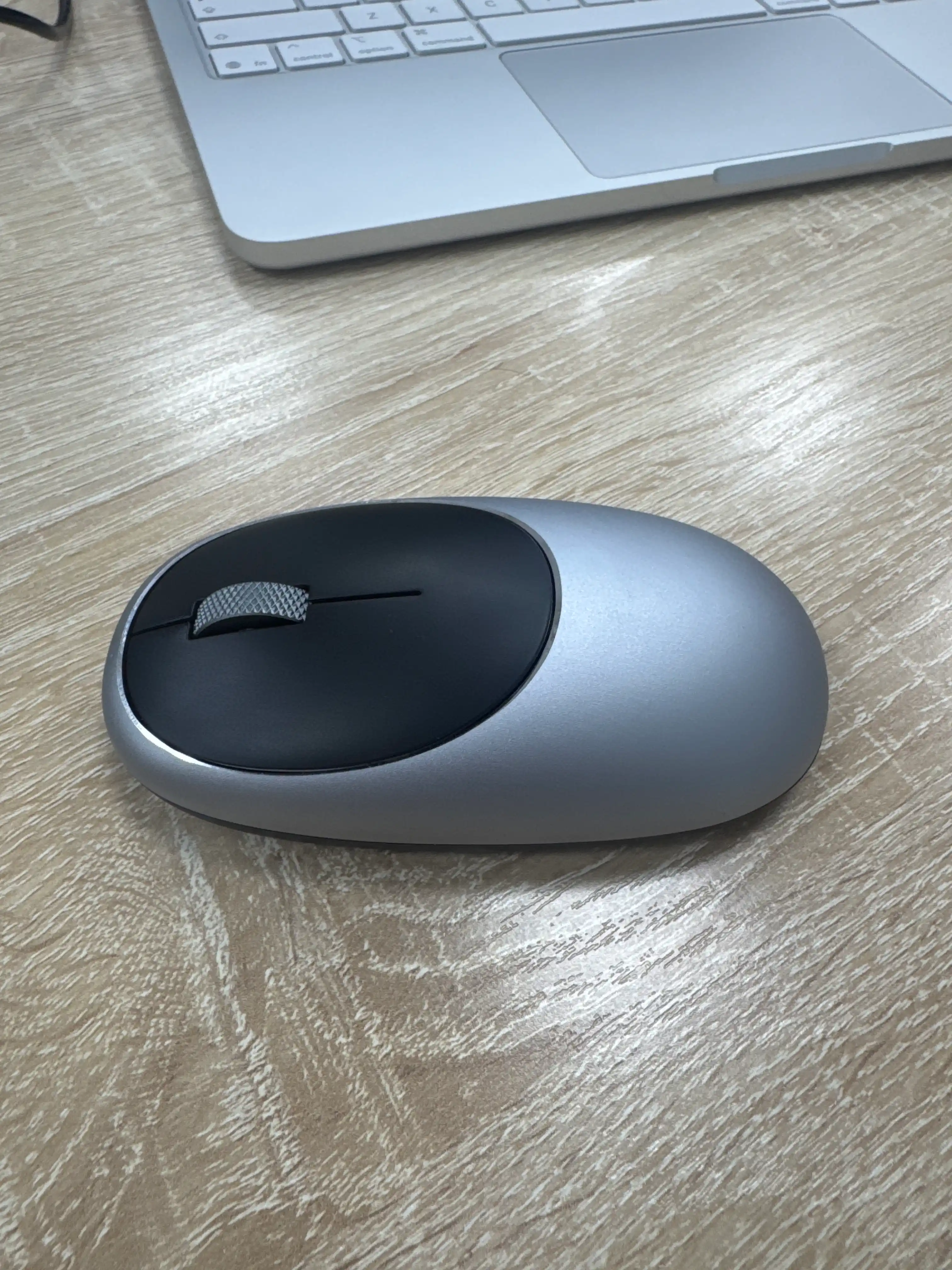 Simsiz sichqoncha Satechi M1 Bluetooth, qayta zaryadlanuvchi sichqoncha