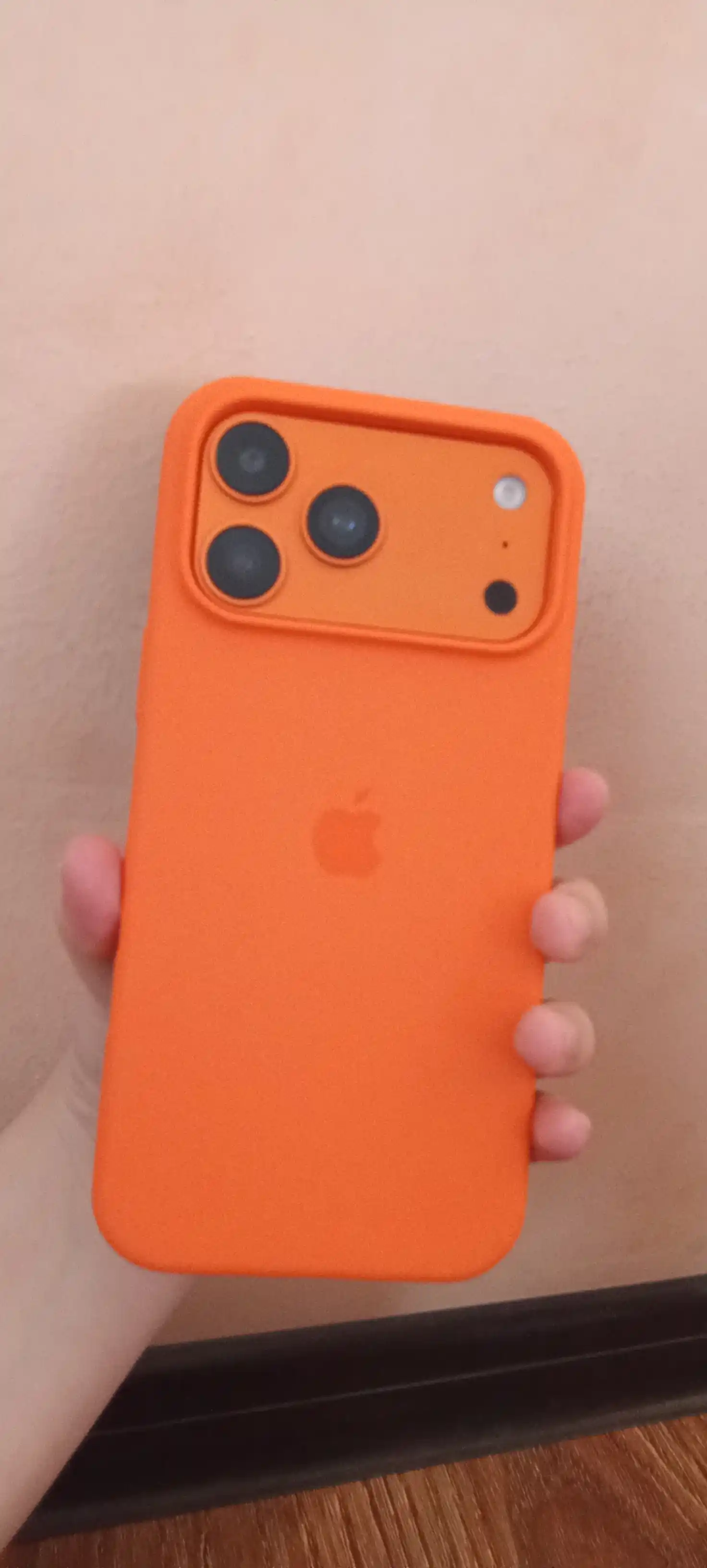IPhone 17 Pro Max silikon g'ilofi – kamera himoyasi, 1.5 mm bortik