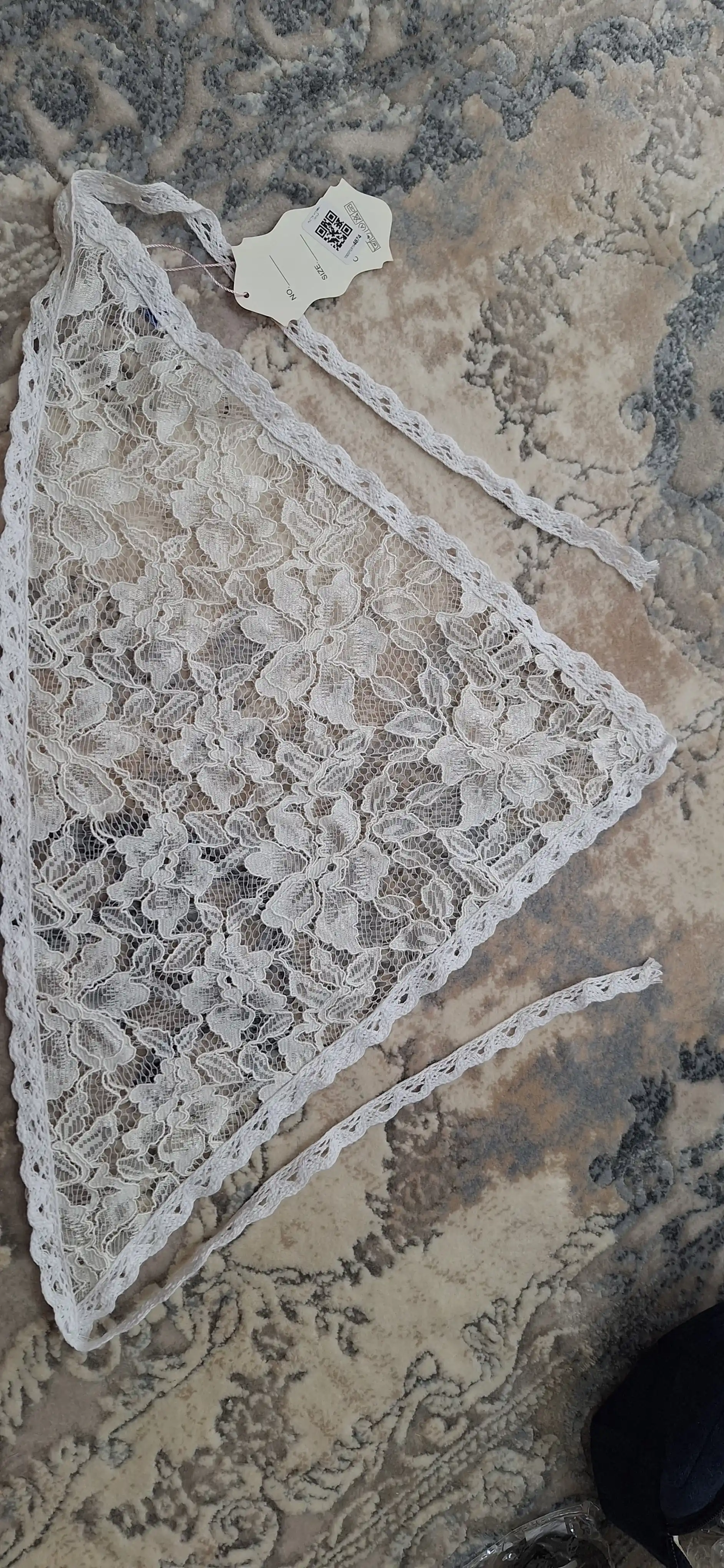 Kosinka, to‘rli, bask uslubidagi to‘rli kosinka, bandana, romol