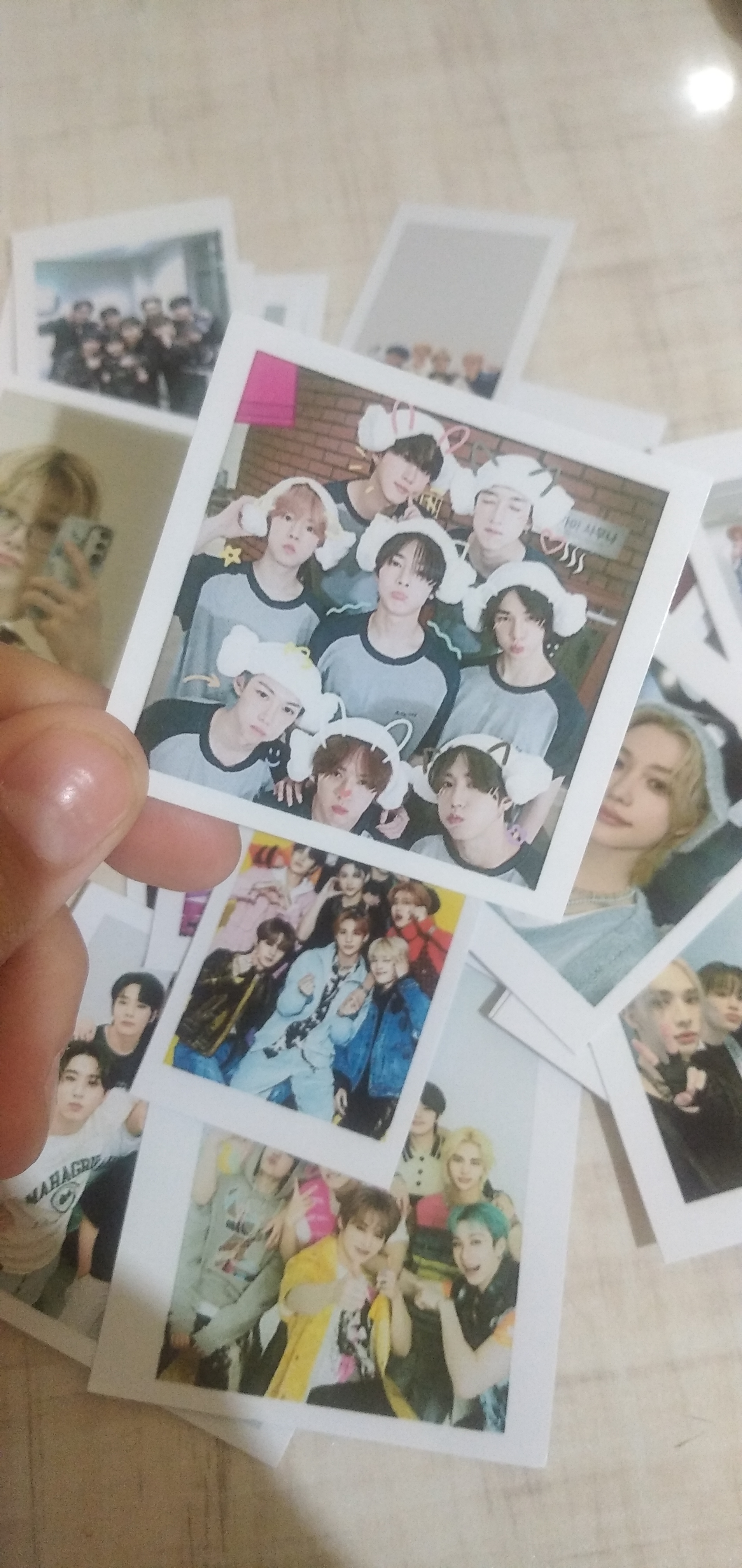 Наклейки со Stray Kids, около 30 шт