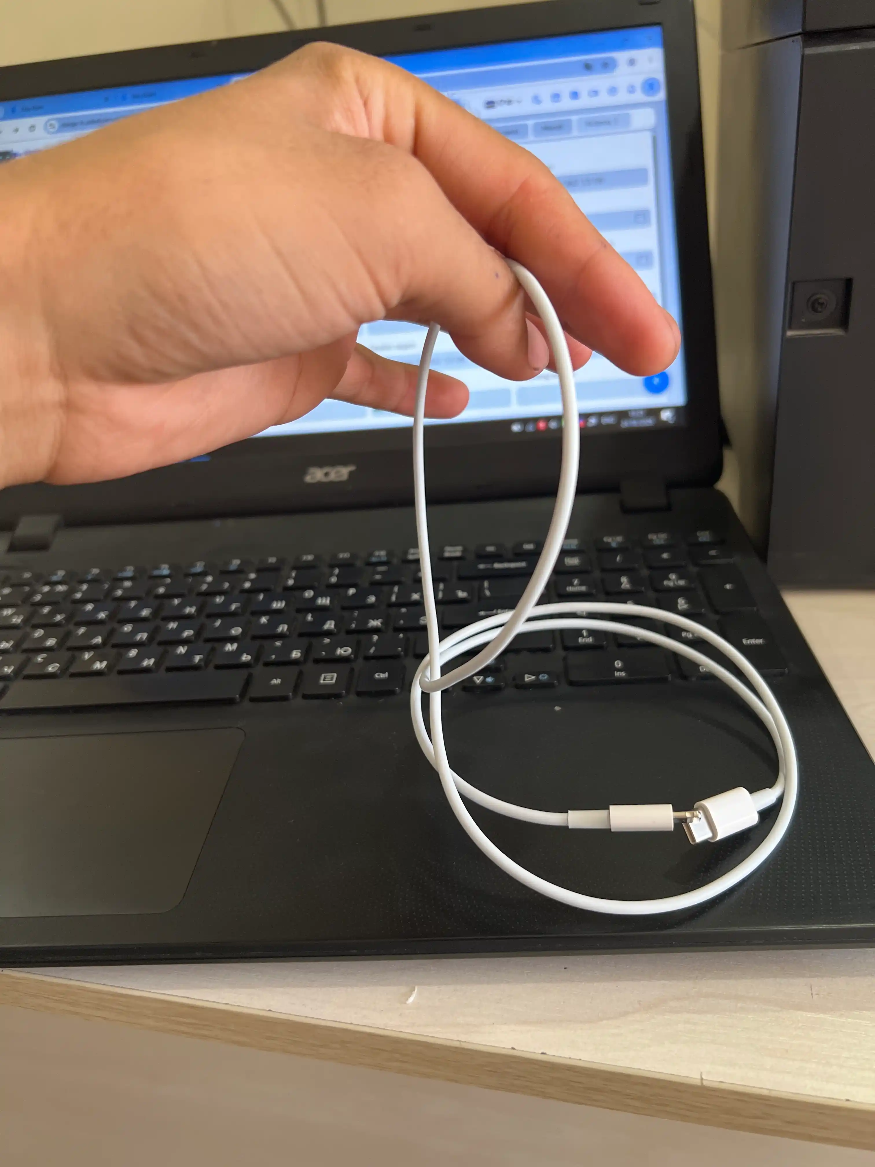 Кабель для зарядки, Type-C-Lightning