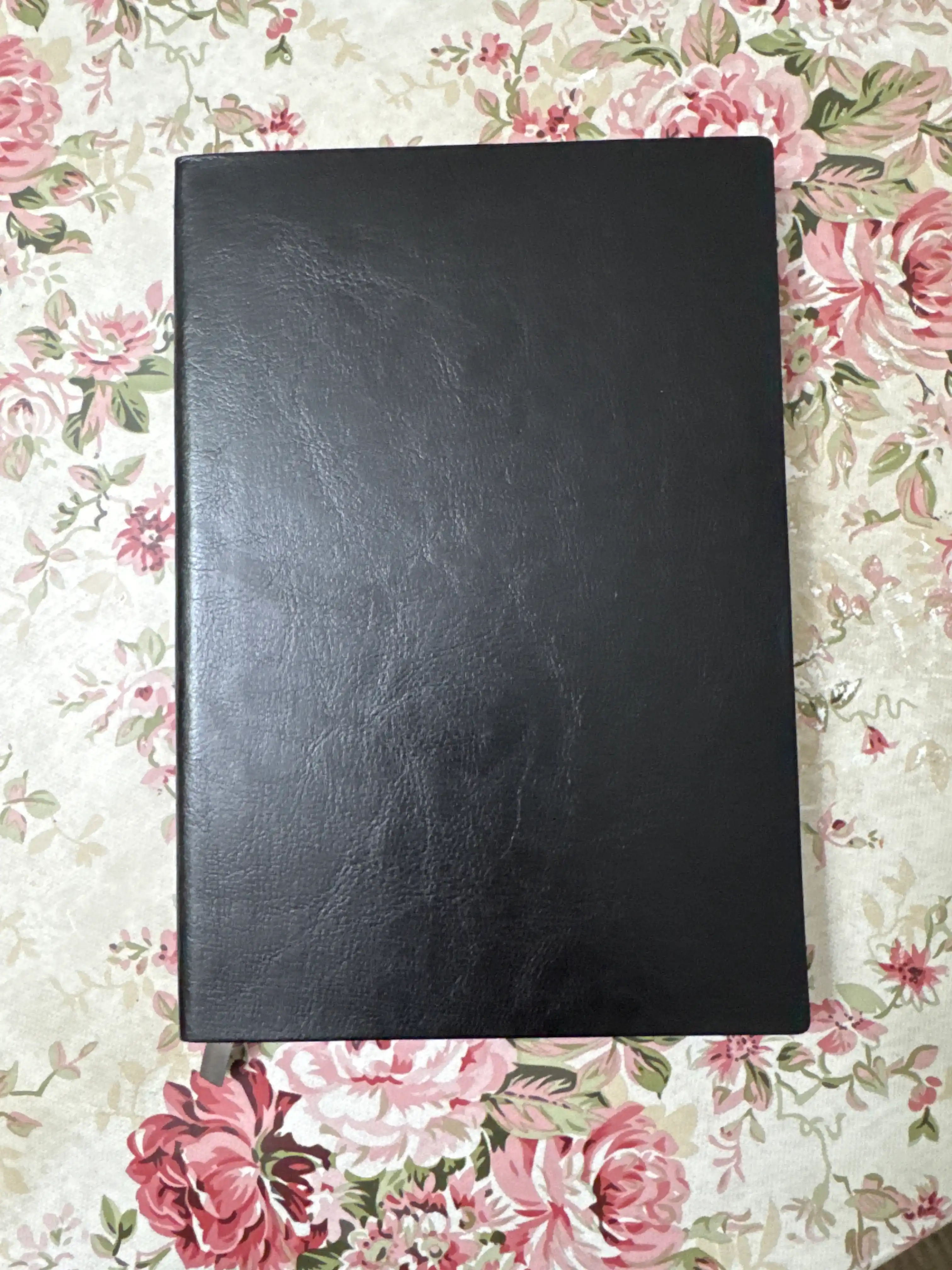 Katakli bloknot A5, 100 varaq, 145×210 mm, yumshoq muqova
