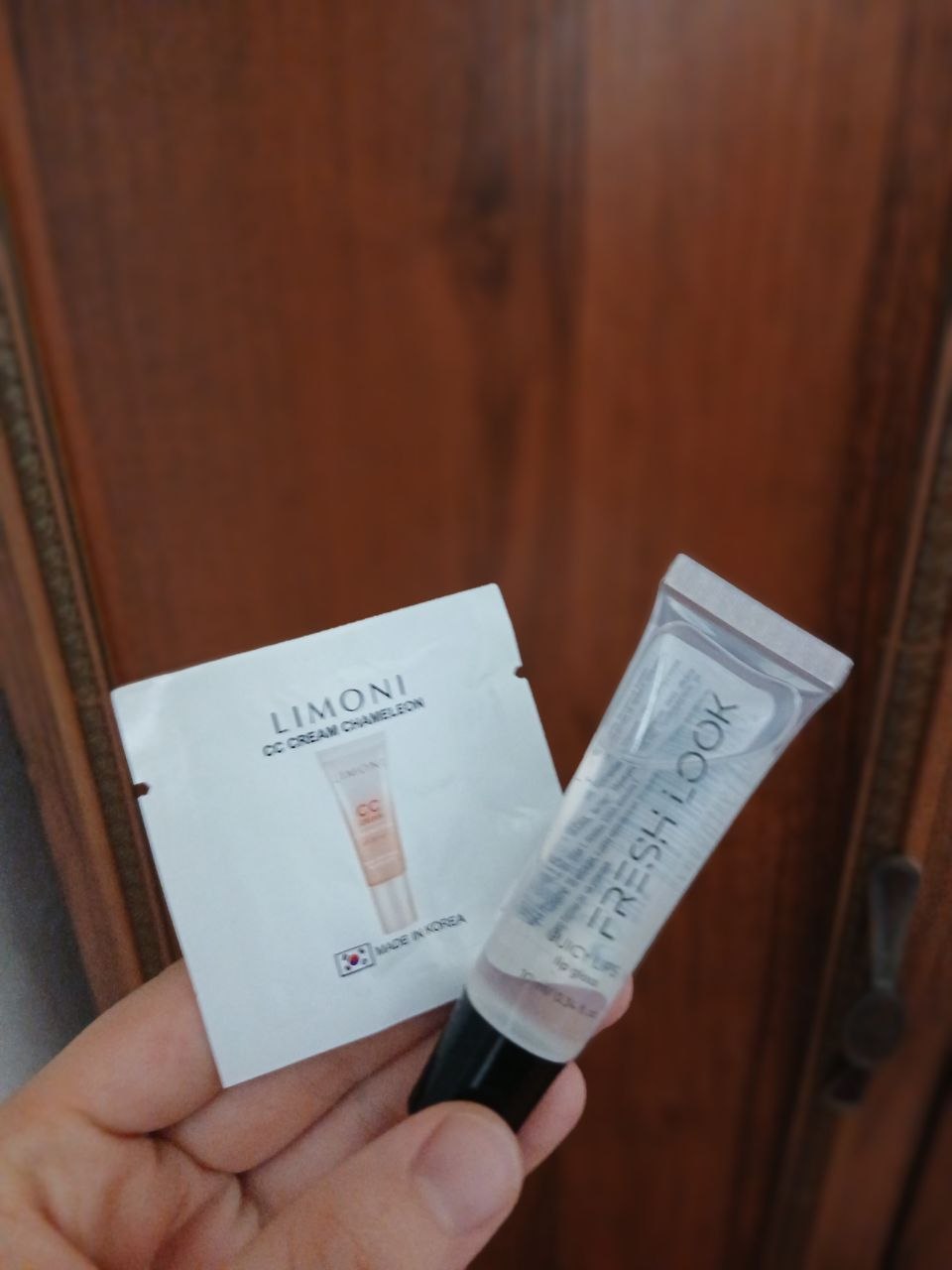 Блеск для губ "Жидкое стекло" FRESH LOOK JUICY LIPS lip gloss, прозрачный, дюшес, 10 мл