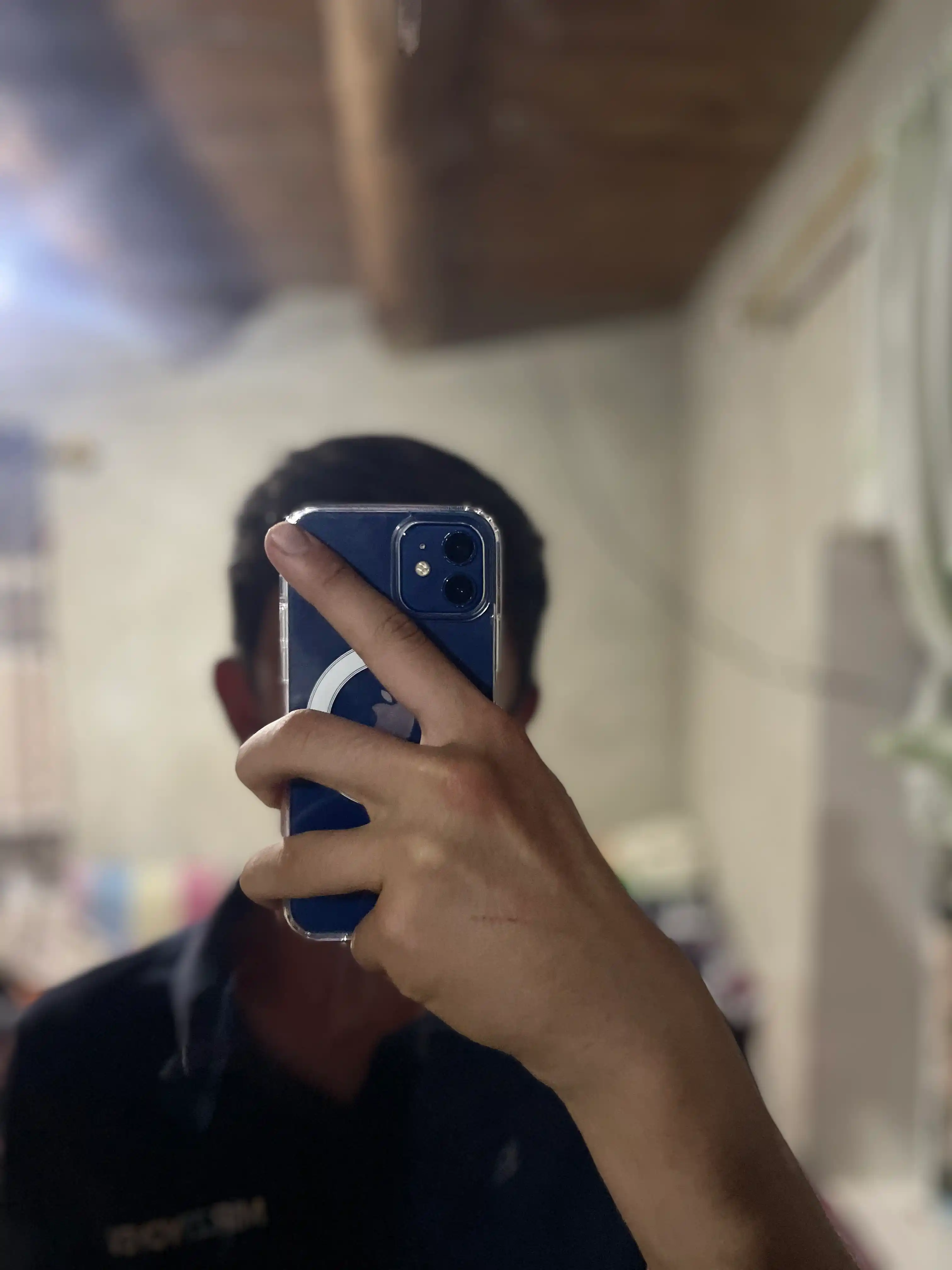 IPhone uchun MagSafe shaffof zarbaga chidamli g'ilof (kamera himoyasi bilan)