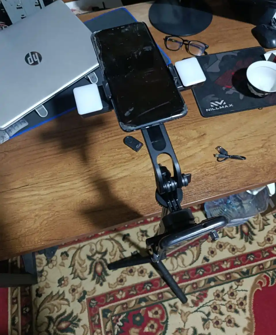 Shtativ telefon, 180 sm 4 tasi 1 da, 2ta LED chiroq & Bluetooth: monopod, selfi tayoqchasi