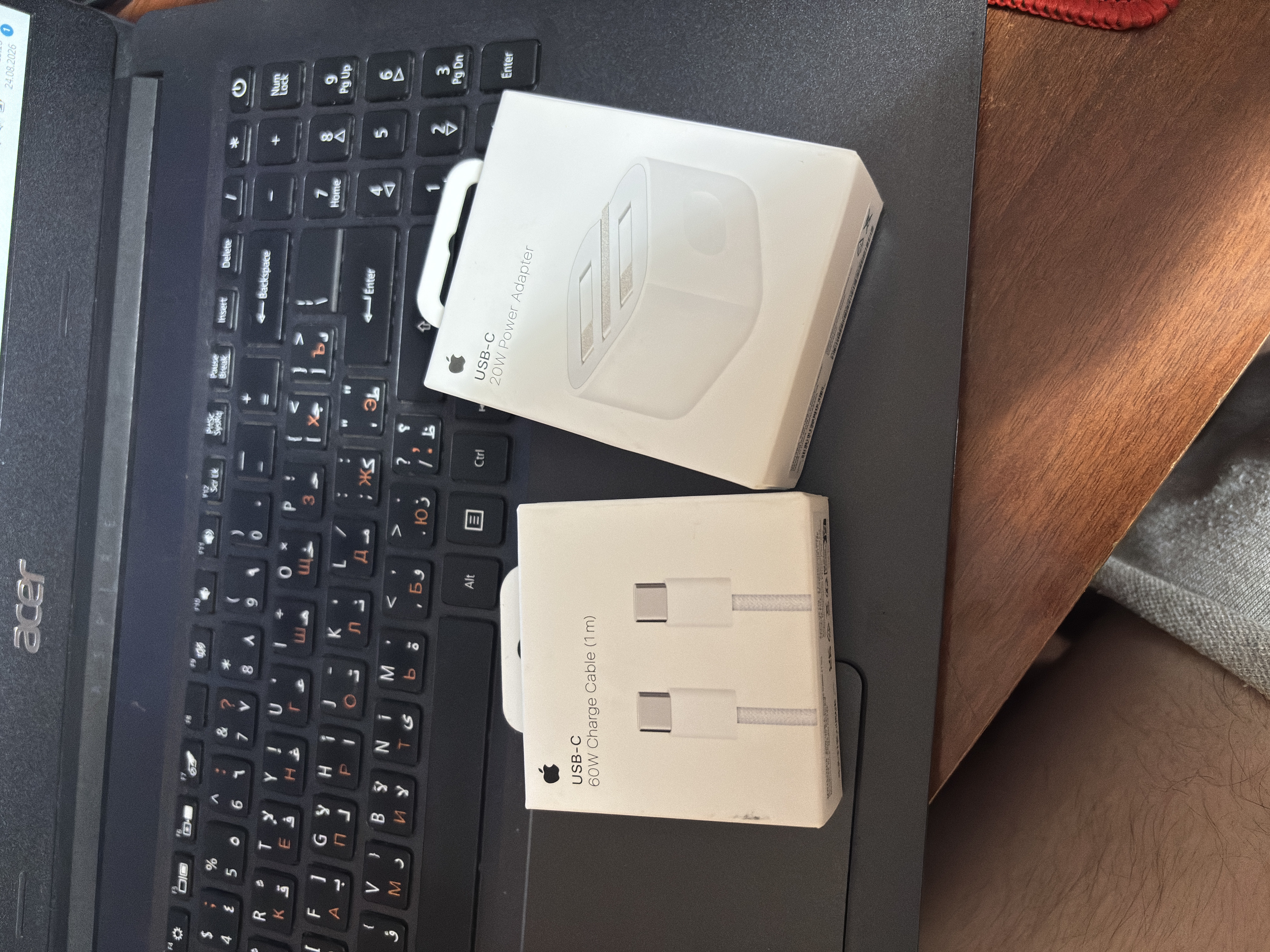IPhone uchun Apple USB-C 20W tarmoqli zaryadlash qurilmasi, oq rang
