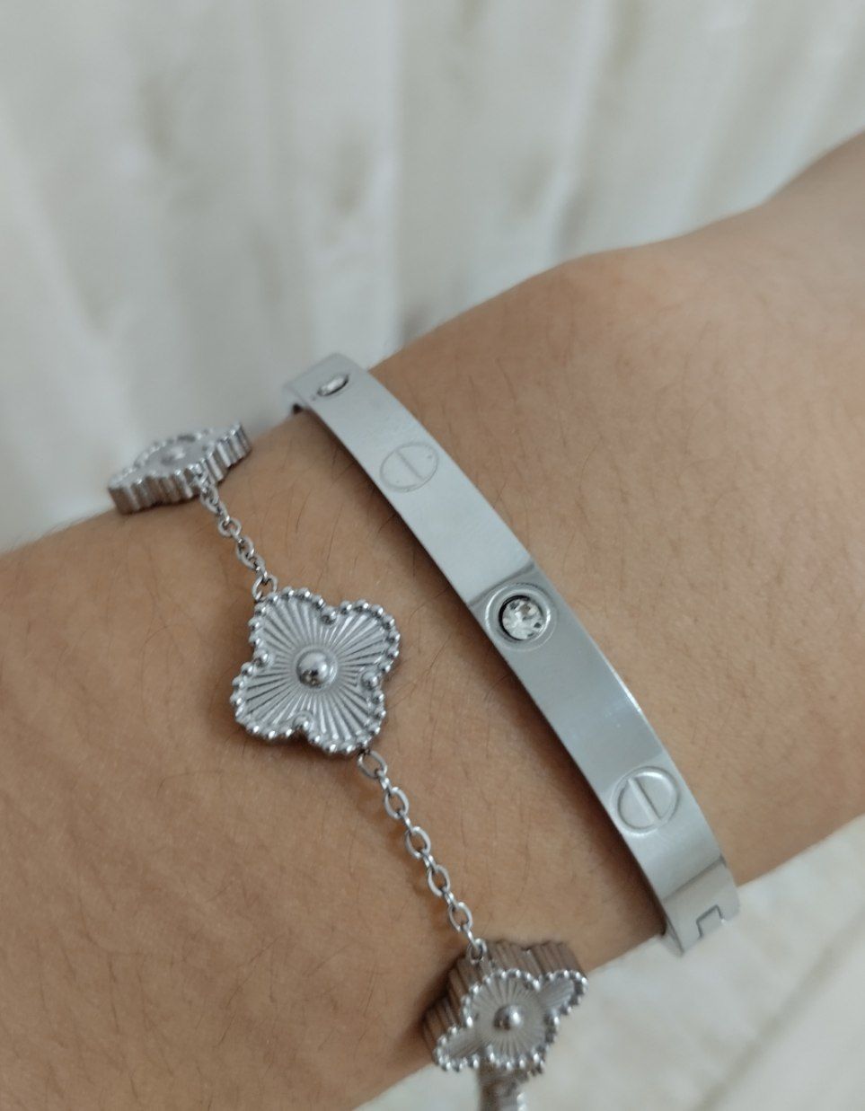 VAN CLEEF Набор бижутерий, кольцо, серьги, цепочка, браслет