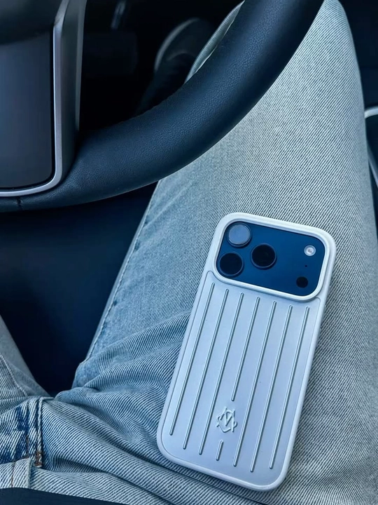 IPhone 17 Pro Max Rimowa g‘ilofi, mat himoya bamperi