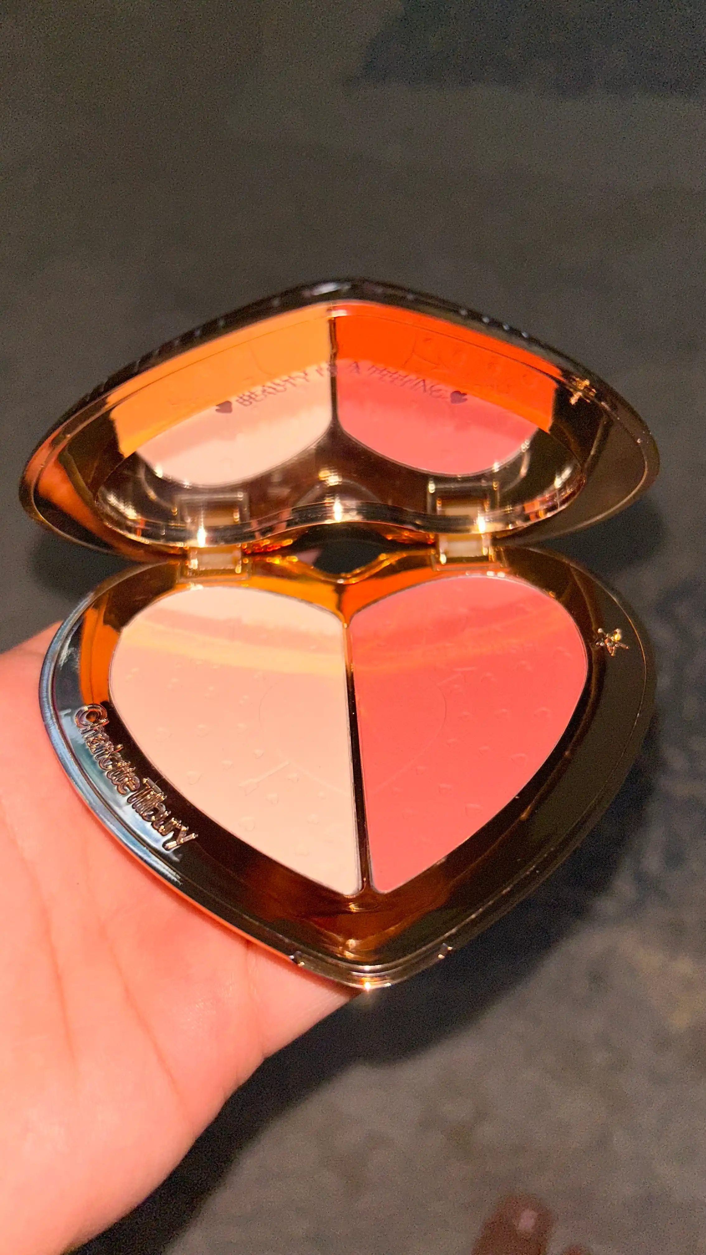 Charlotte Tilbury Pillow Talk Qusursiz shaftoli palitrasi 2-in-1 ixcham