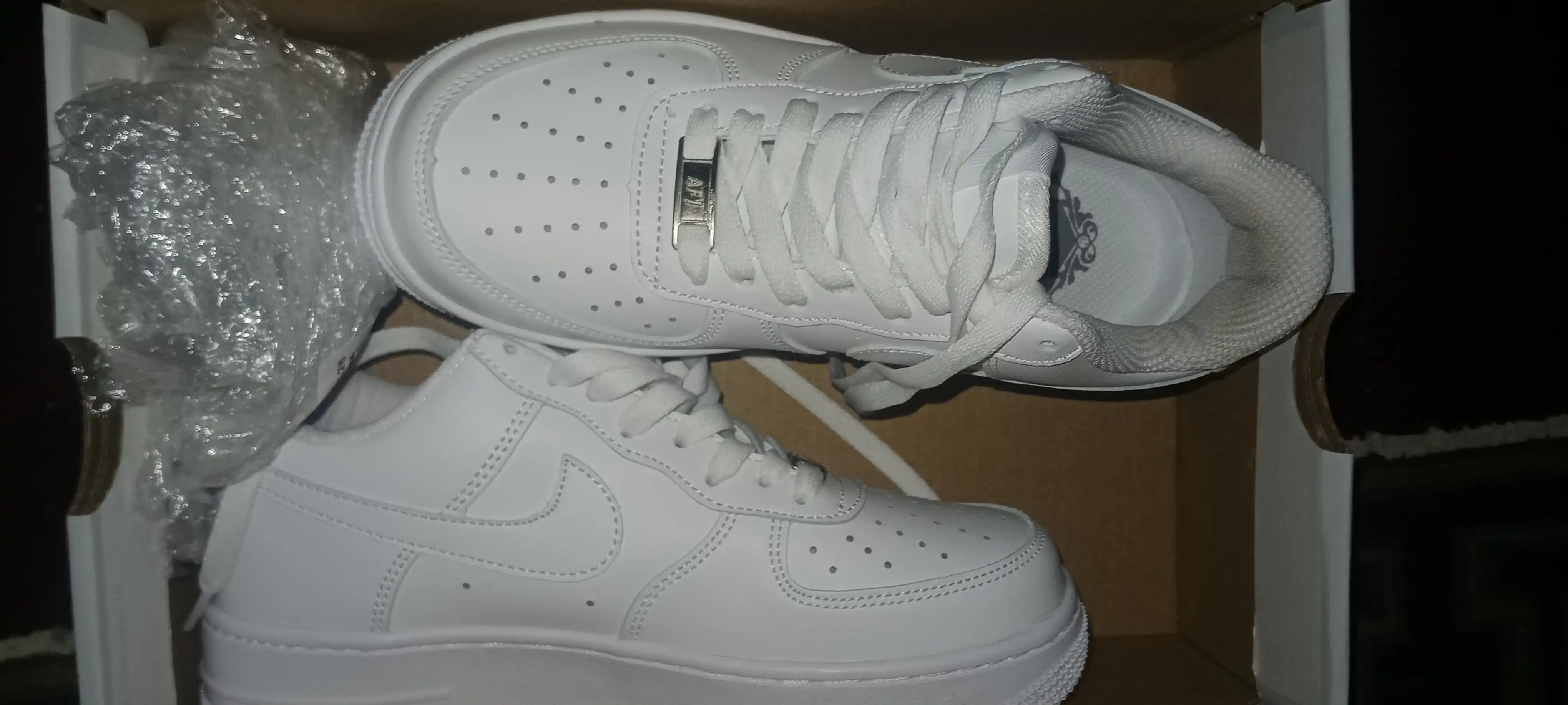 Nike Air Force 1 Classic - ayollar krossovkalari