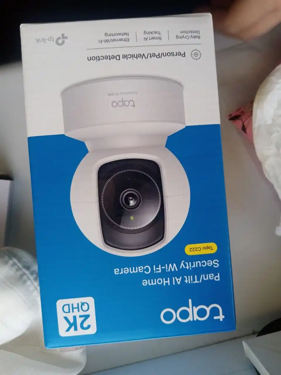 TP-LINK Tapo C220 video kuzatuv kamerasi, Wi-Fi, burilish, avtomatik fokuslash