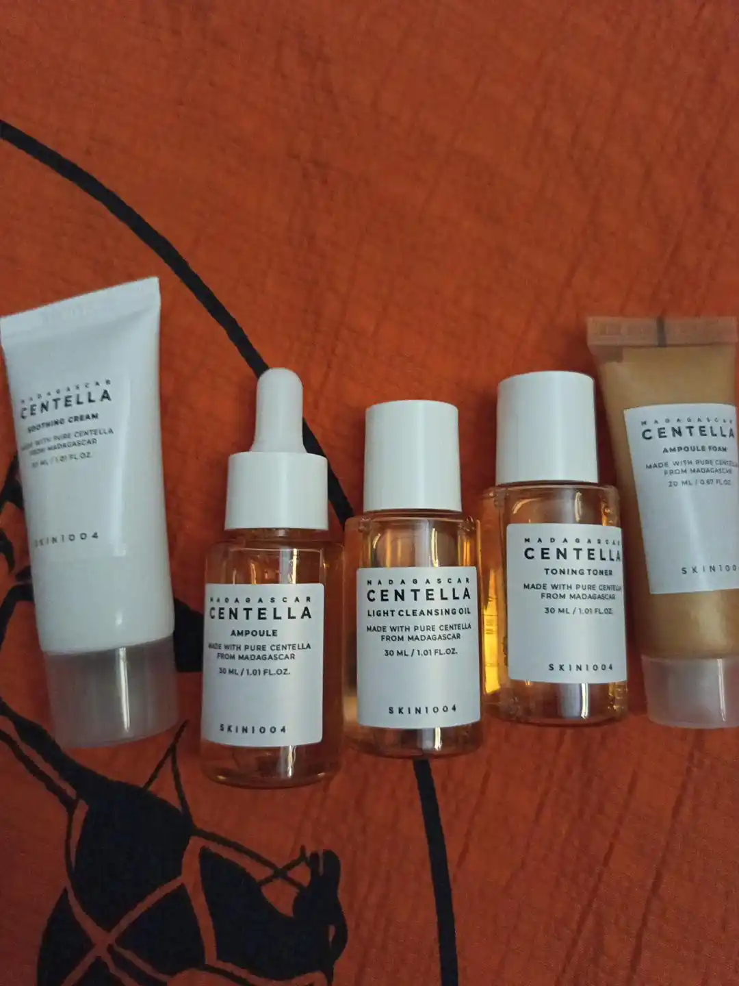 Quyoshdan krem SKIN1004 Madagascar Centella Hyalu-Cica Water-Fit SPF50/PA++++, 50 ml