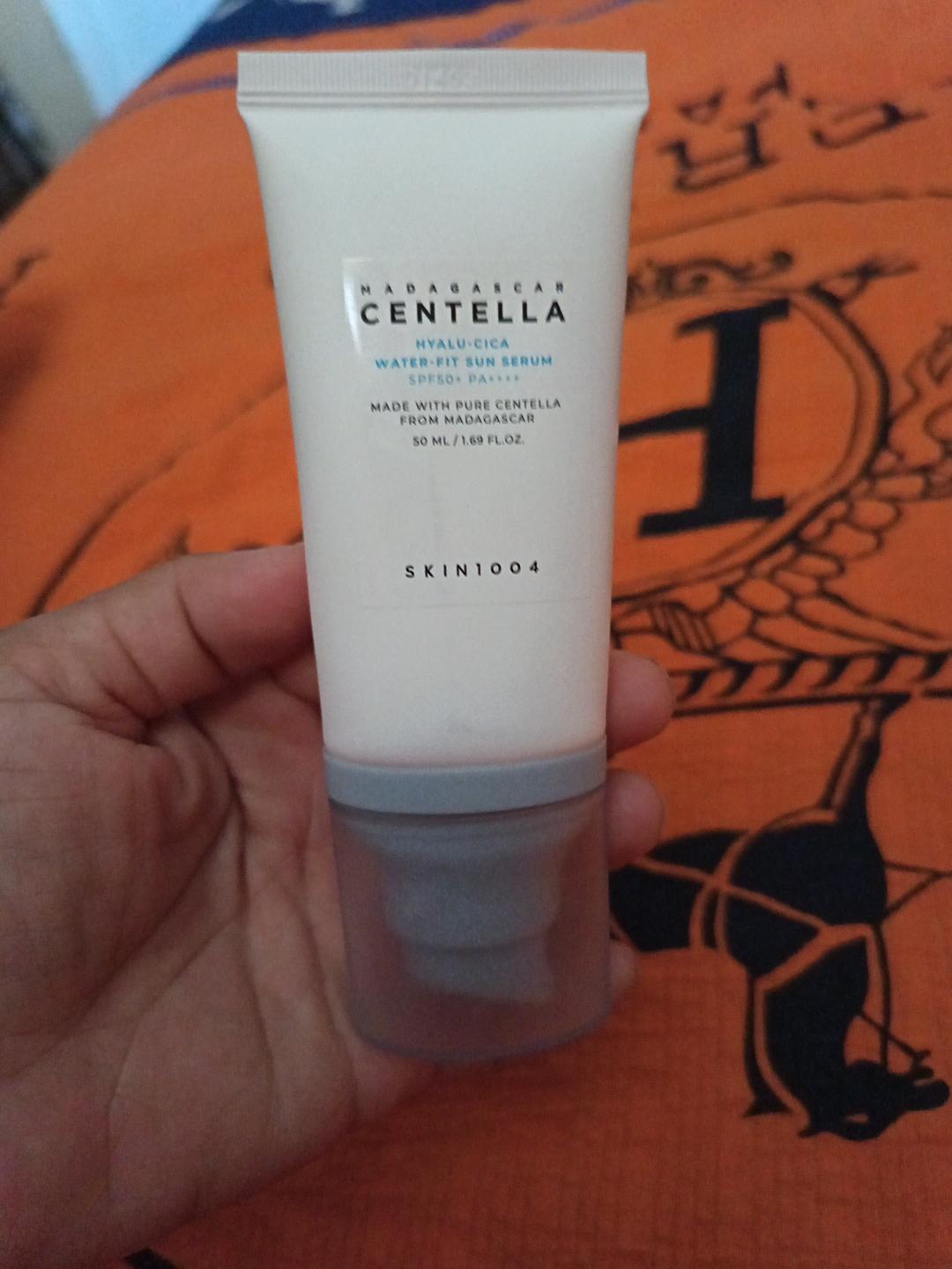 Quyoshdan krem SKIN1004 Madagascar Centella Hyalu-Cica Water-Fit SPF50/PA++++, 50 ml