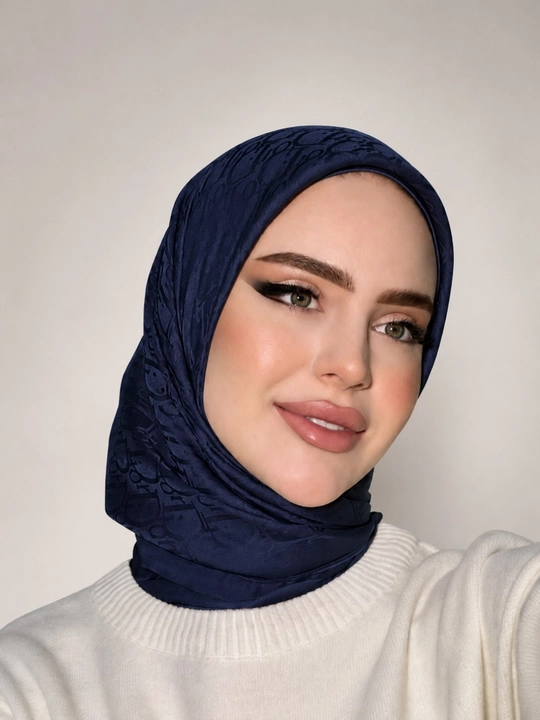 Dior ayollar ro‘molchasi 90×90 sm - 