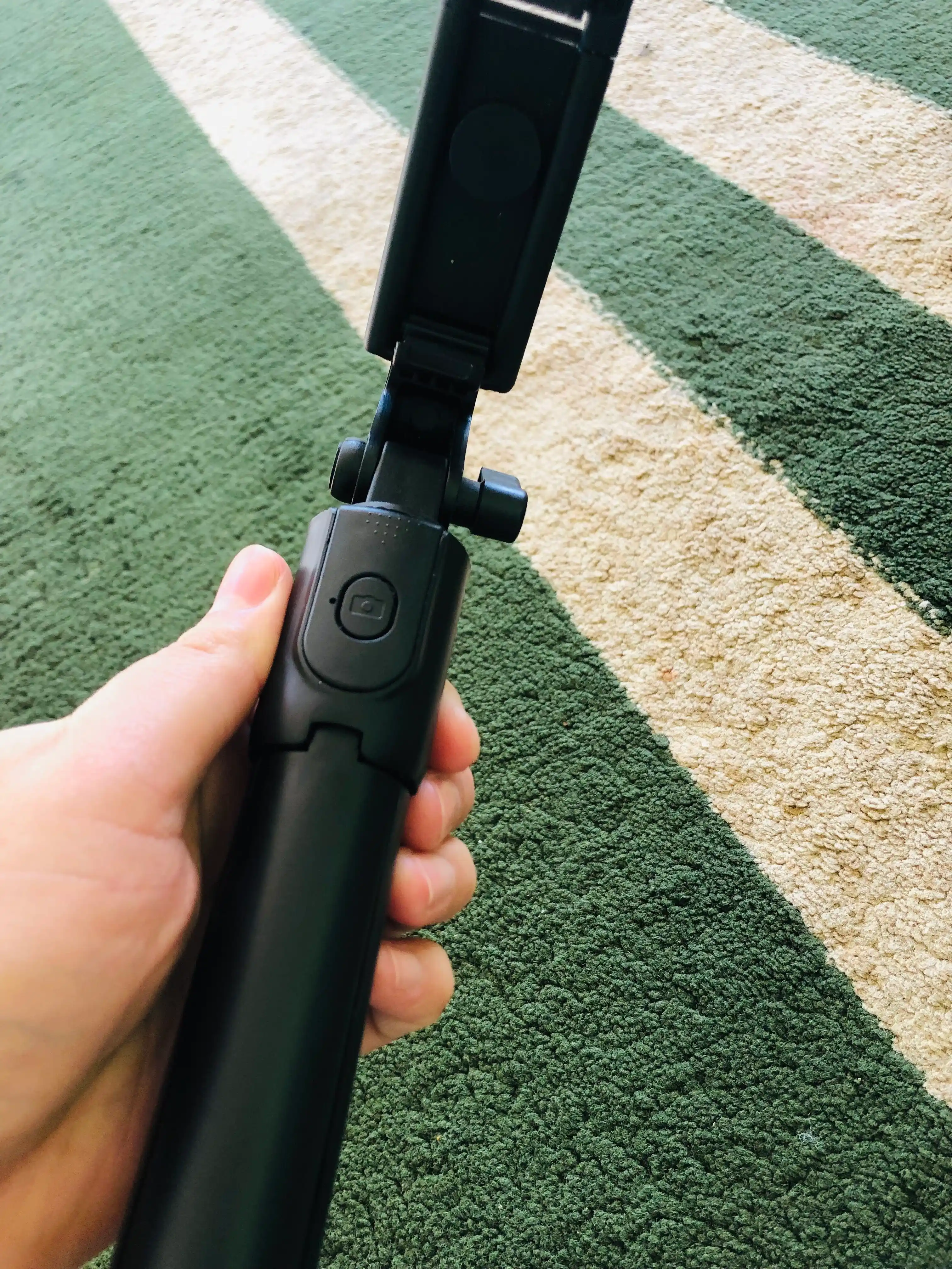 Monopod, selfi tayoqchasi, shtativ, masofadan boshqarish pulti bilan