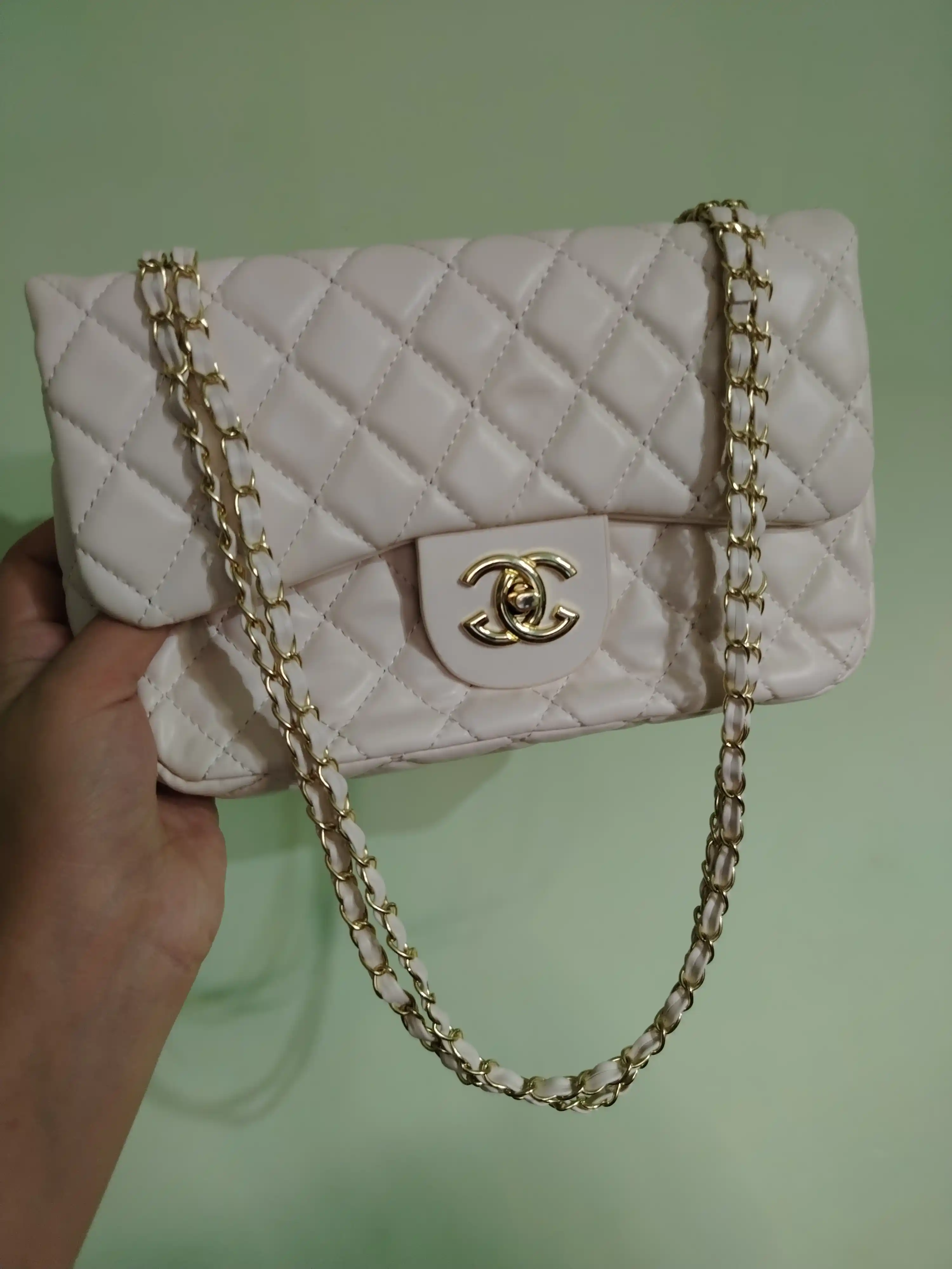 Chanel uslubidagi ayollar yelkama-sumkasi, mini Chanel debriyaj sumkasi