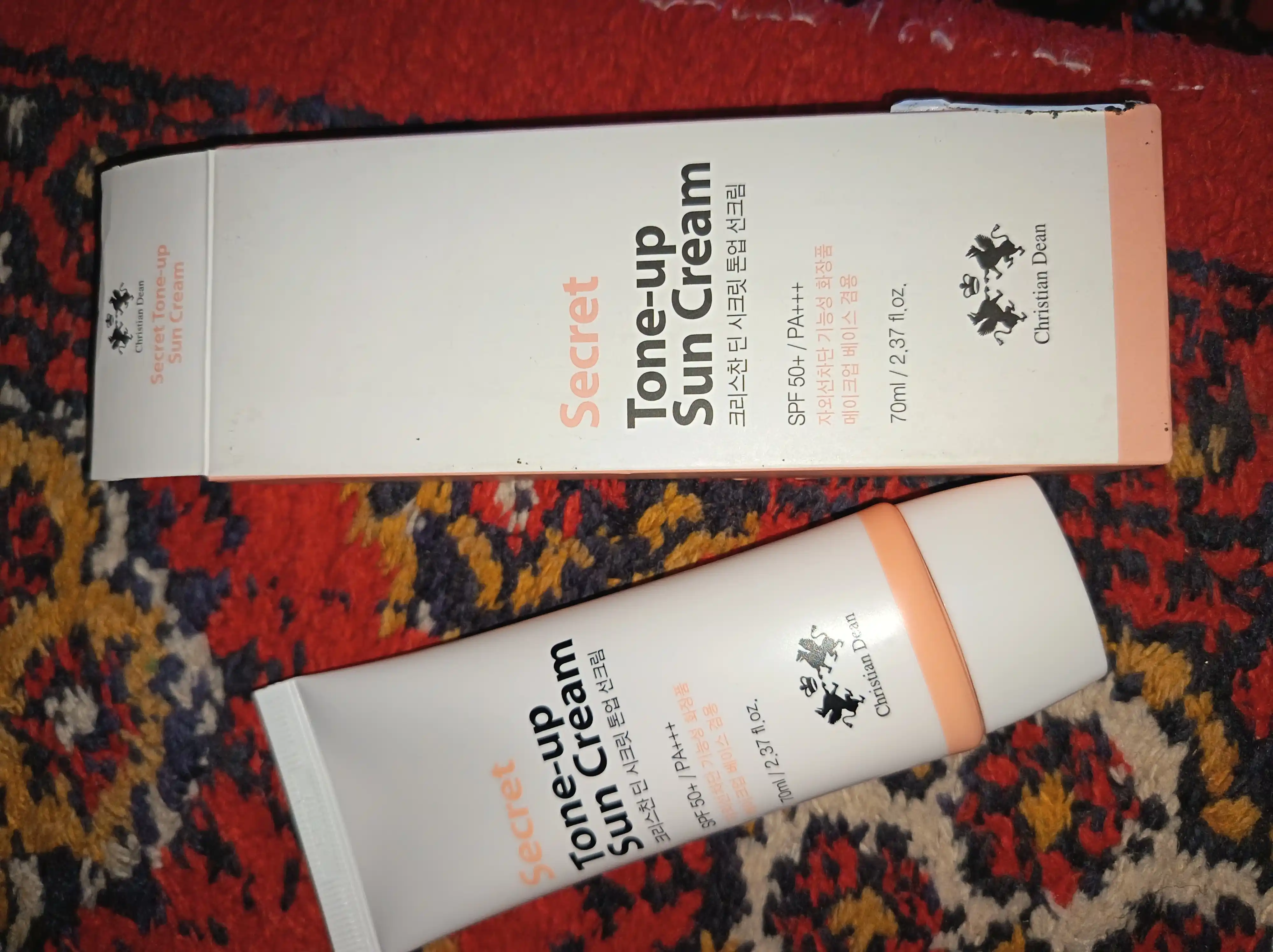 Quyoshdan himoyalovchi va tekislovchi krem Secret Tone-Up SPF 50+ Christian Dean, SPF50+, 70 ml