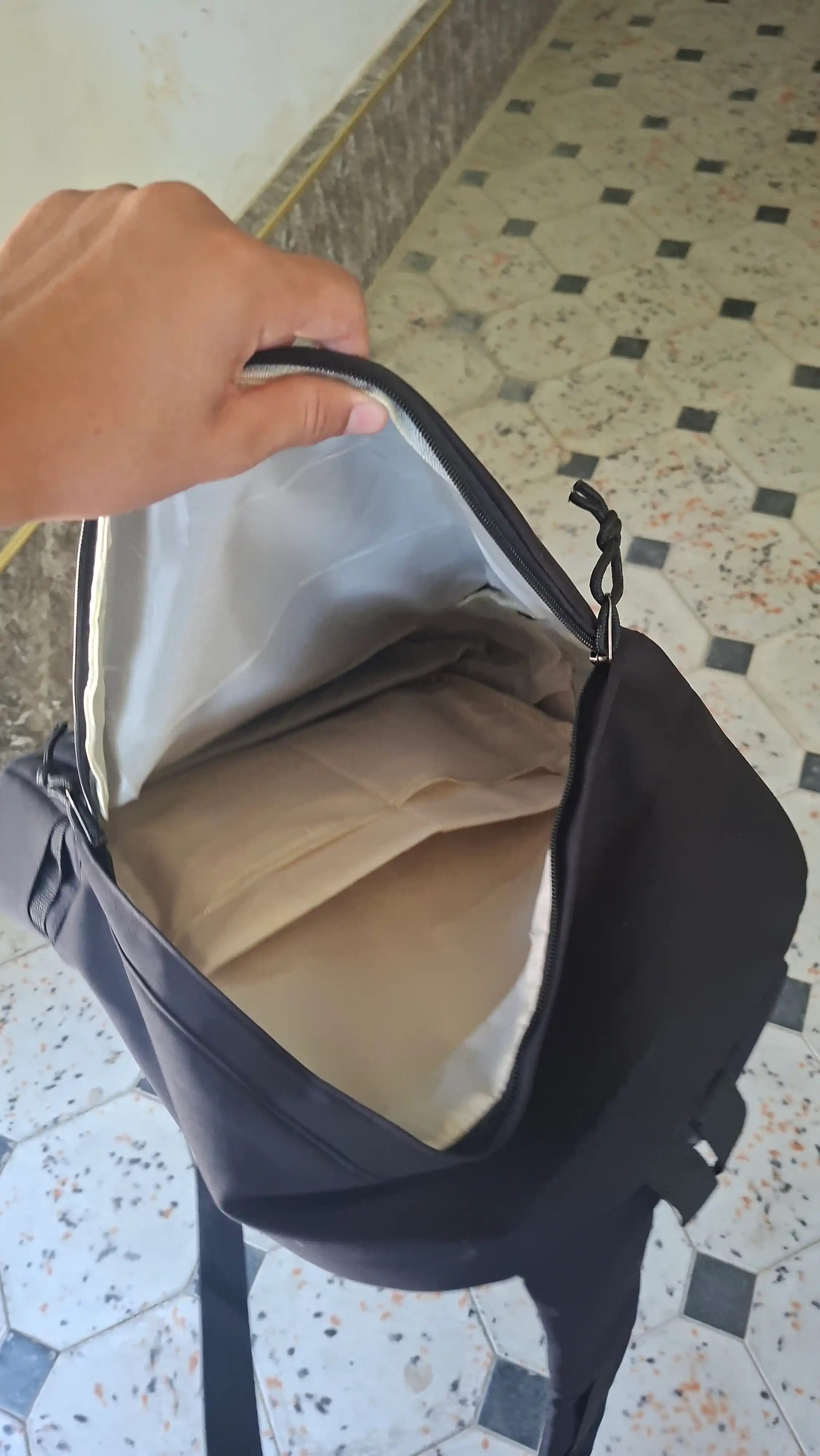 Kundalik ryukzak, yengil va qulay dizayn