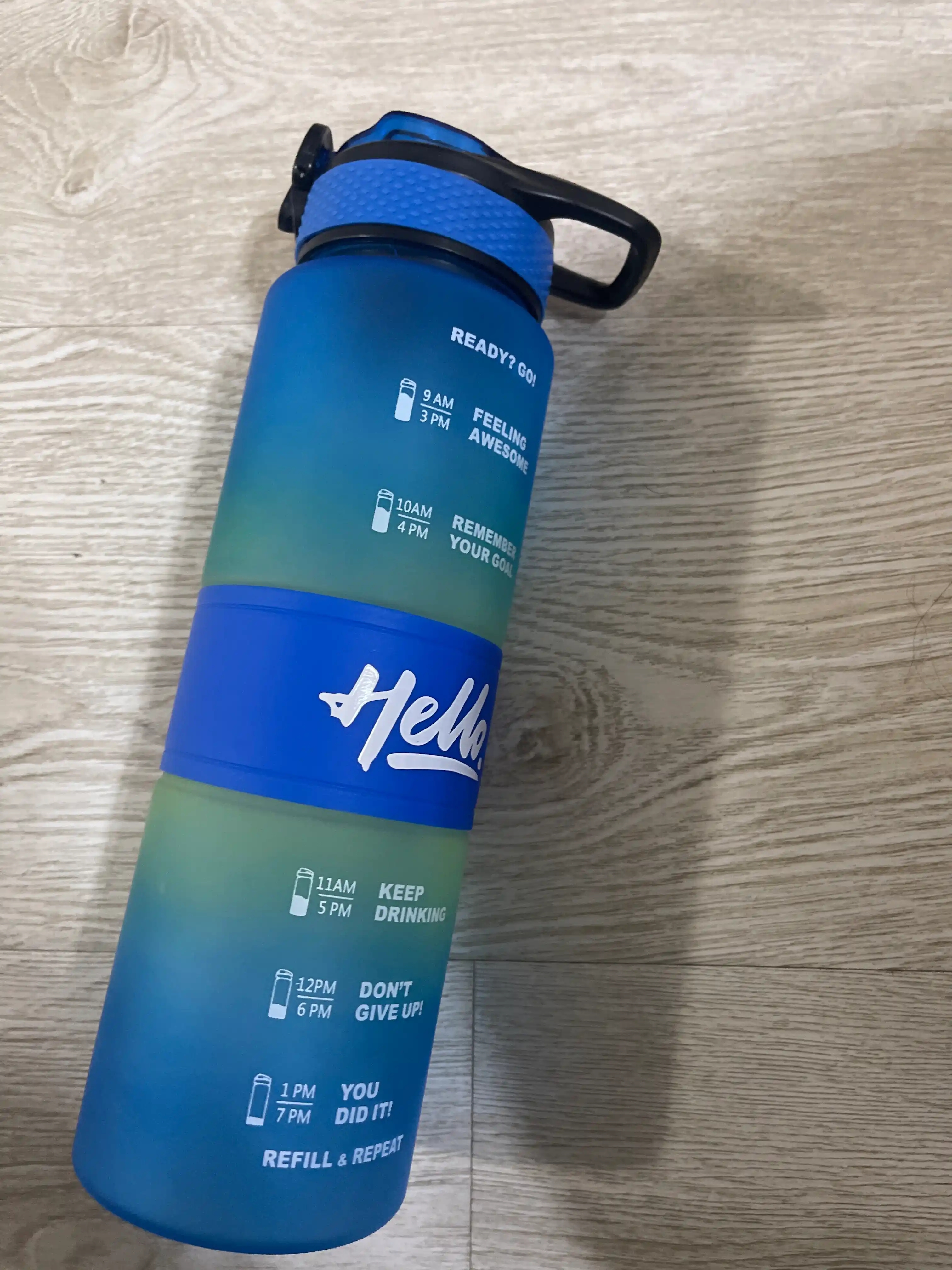 Sport uchun suv idishi 1000 ml, trubkali, sheyker, motivatsion shkalali