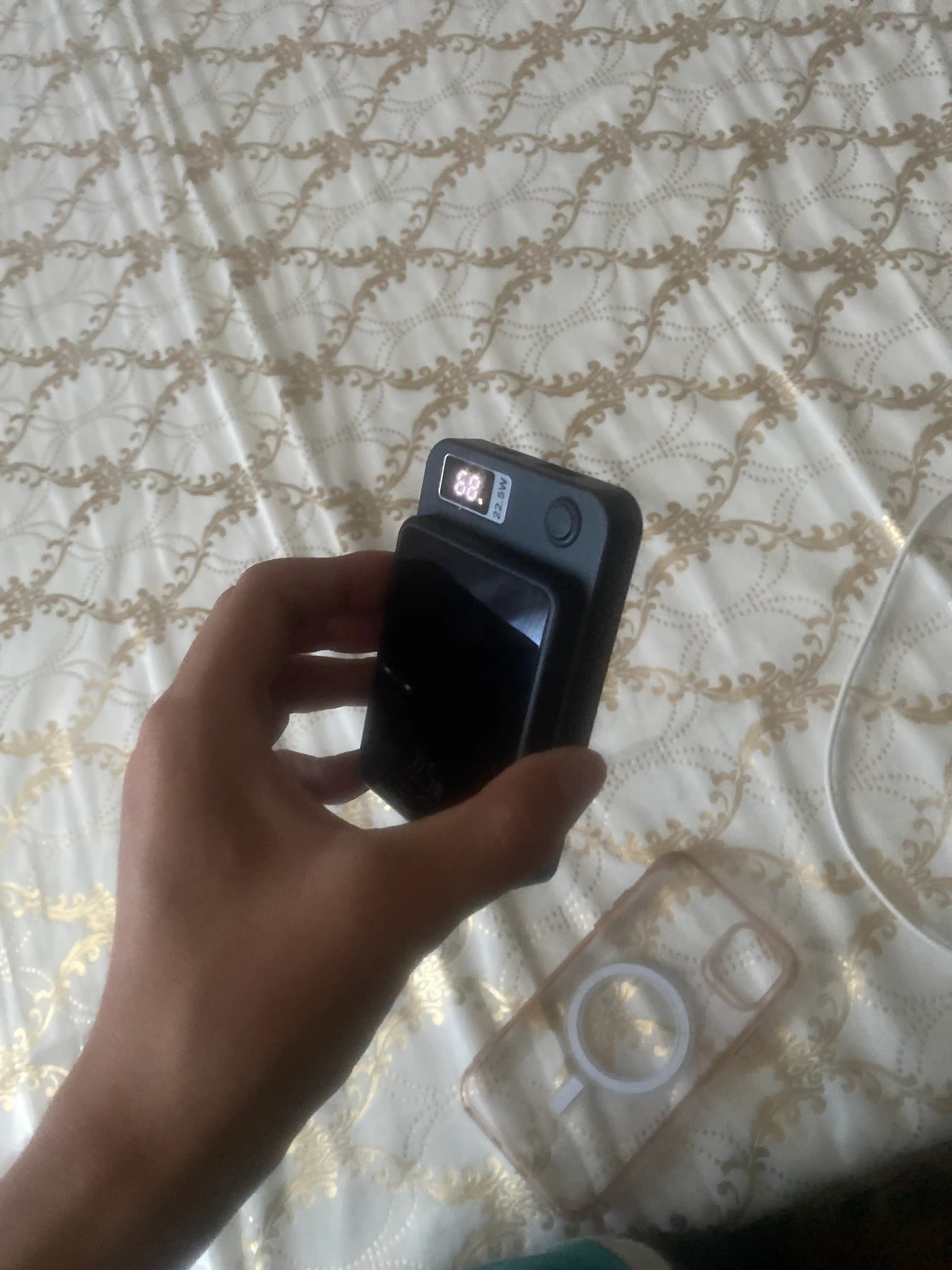 Tashqi akkamulyator, simsiz Power Bank, 10 000 mA/soat , 22.5W quvvatlash, MagSafe