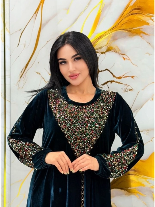 Ayollar kechki ko‘ylagi; to‘y va ziyofatlar uchun mos; tabiiy mato; 42-60 o‘lchamlar