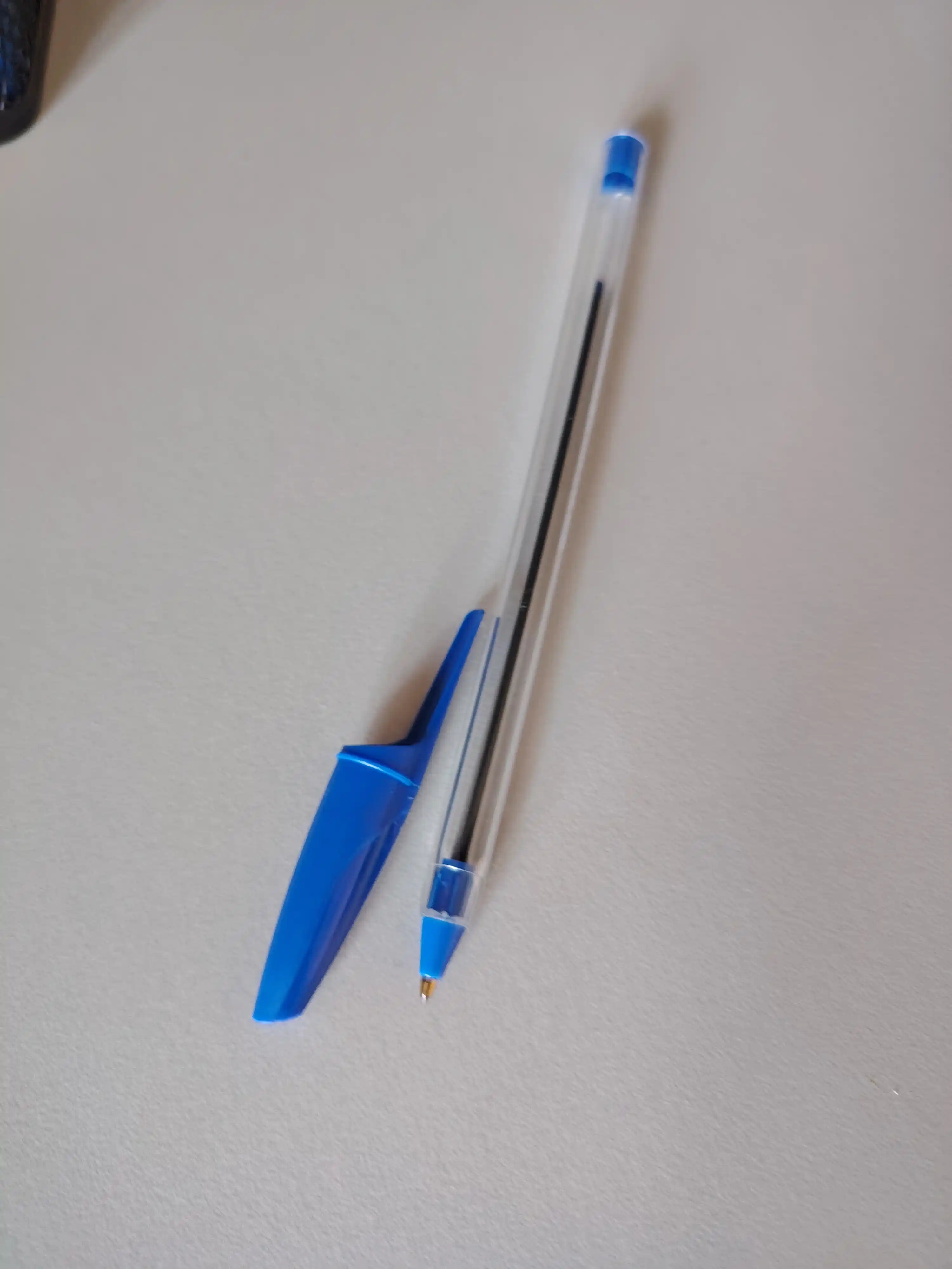 Шариковая ручка Beifa AA500-50B в упаковке 15 шт, 10 синих, 2 черных, 2 зеленых, 1 красная