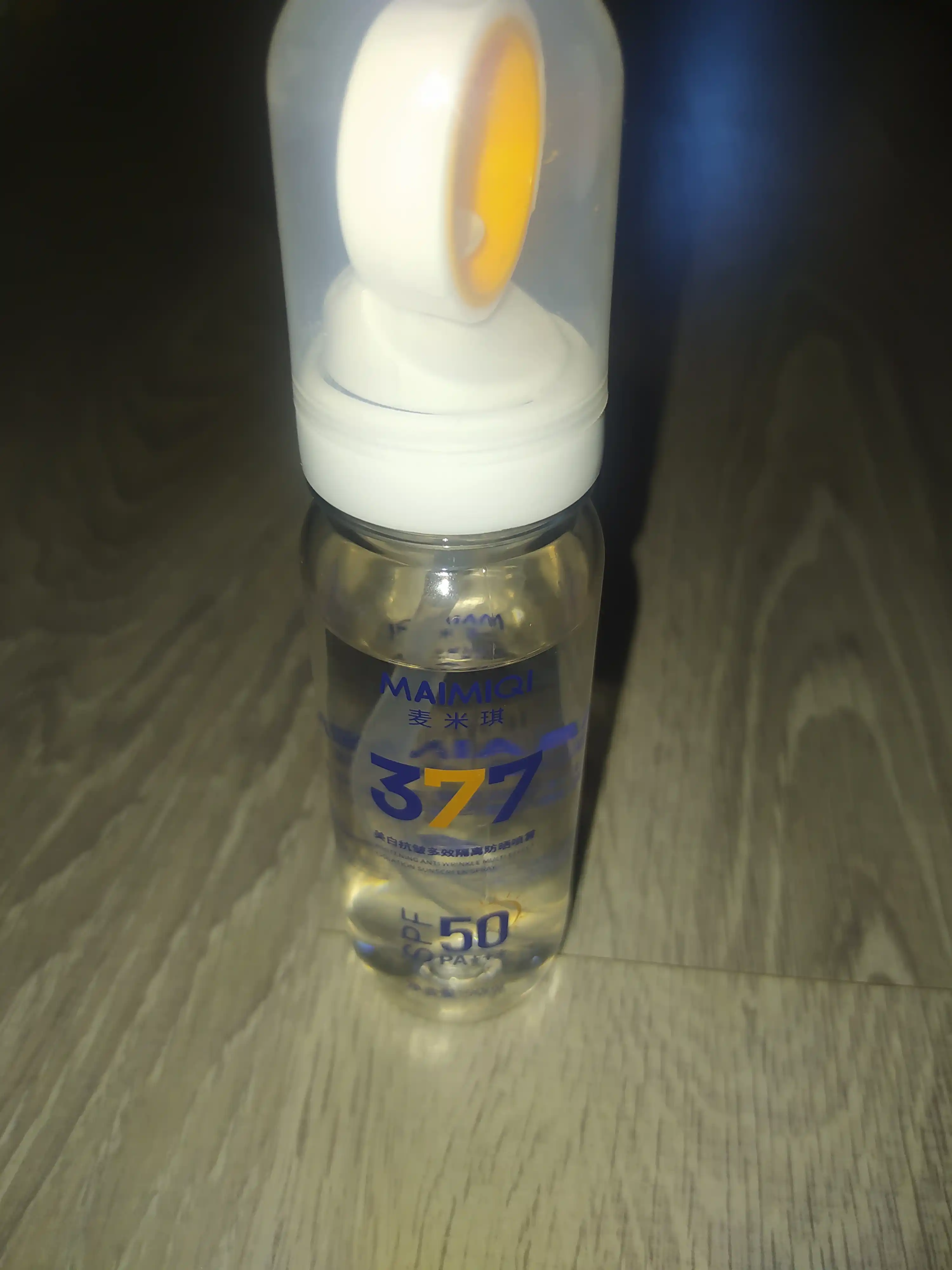 Yuz uchun SPF 50+ quyoshdan himoyalovchi sprey, 377 ultrabinafsha nurli himoya spreyi, SPF namlantiruvchi sprey